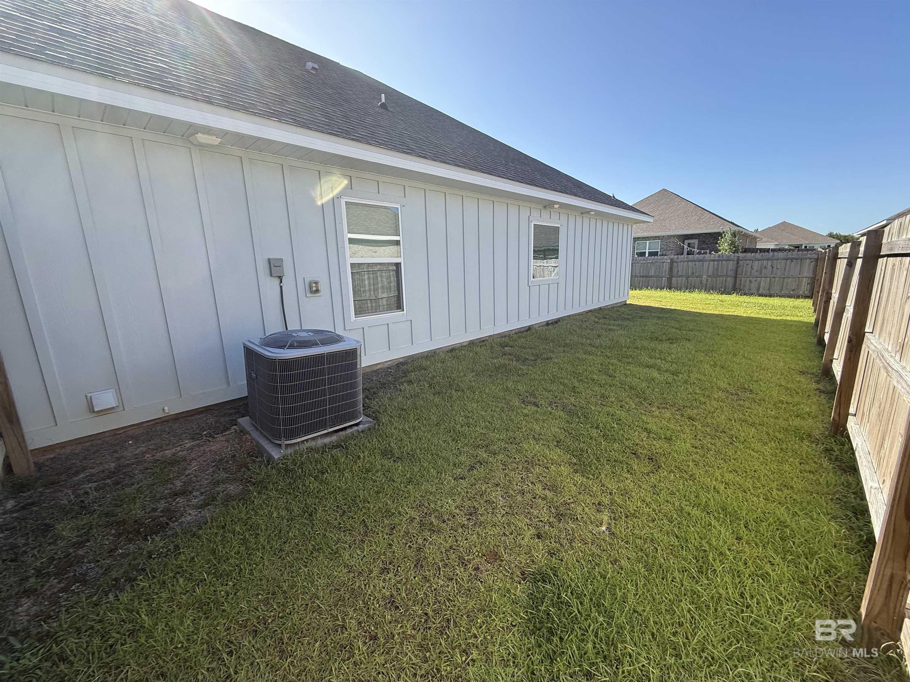 https://zimg.paragon.ice.com/ParagonImages/Property/PG/BCAR/397614/42/0/0/04b397b1804e4cd3b98cf9475a62511e/7/3ccac38aadd3b1e0d1bdff8ca78a8c69/397614-2026b6ba-a4a8-418e-b773-0220c2d56c4e.JPG