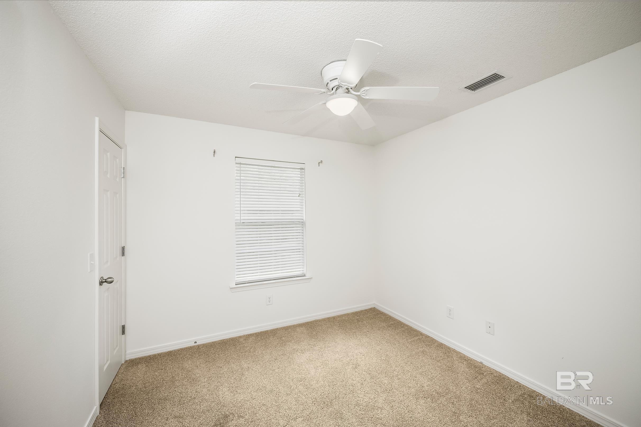 https://zimg.paragon.ice.com/ParagonImages/Property/PG/BCAR/397616/25/0/0/a3536444f2e473b0e7ac56d2415a27db/7/594c47f801f49cbcdb53e076c830c733/397616-346ad42a-980f-48c3-82e4-9a06dc31068f.JPG