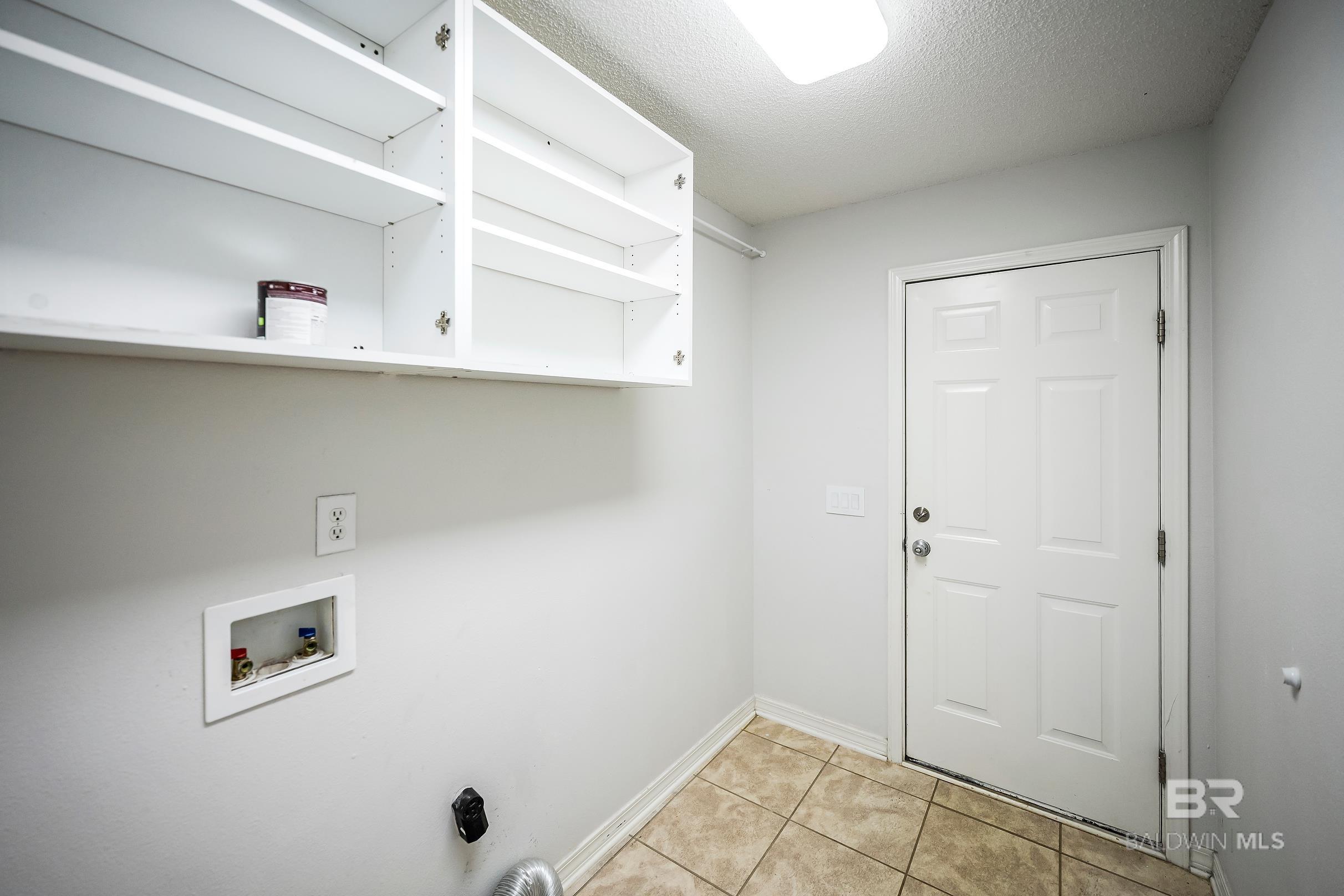https://zimg.paragon.ice.com/ParagonImages/Property/PG/BCAR/397616/28/0/0/be6916560466fbe0231ece4b34157046/7/594c47f801f49cbcdb53e076c830c733/397616-63182bee-ceef-40b5-9c73-a43731d2d0bd.JPG