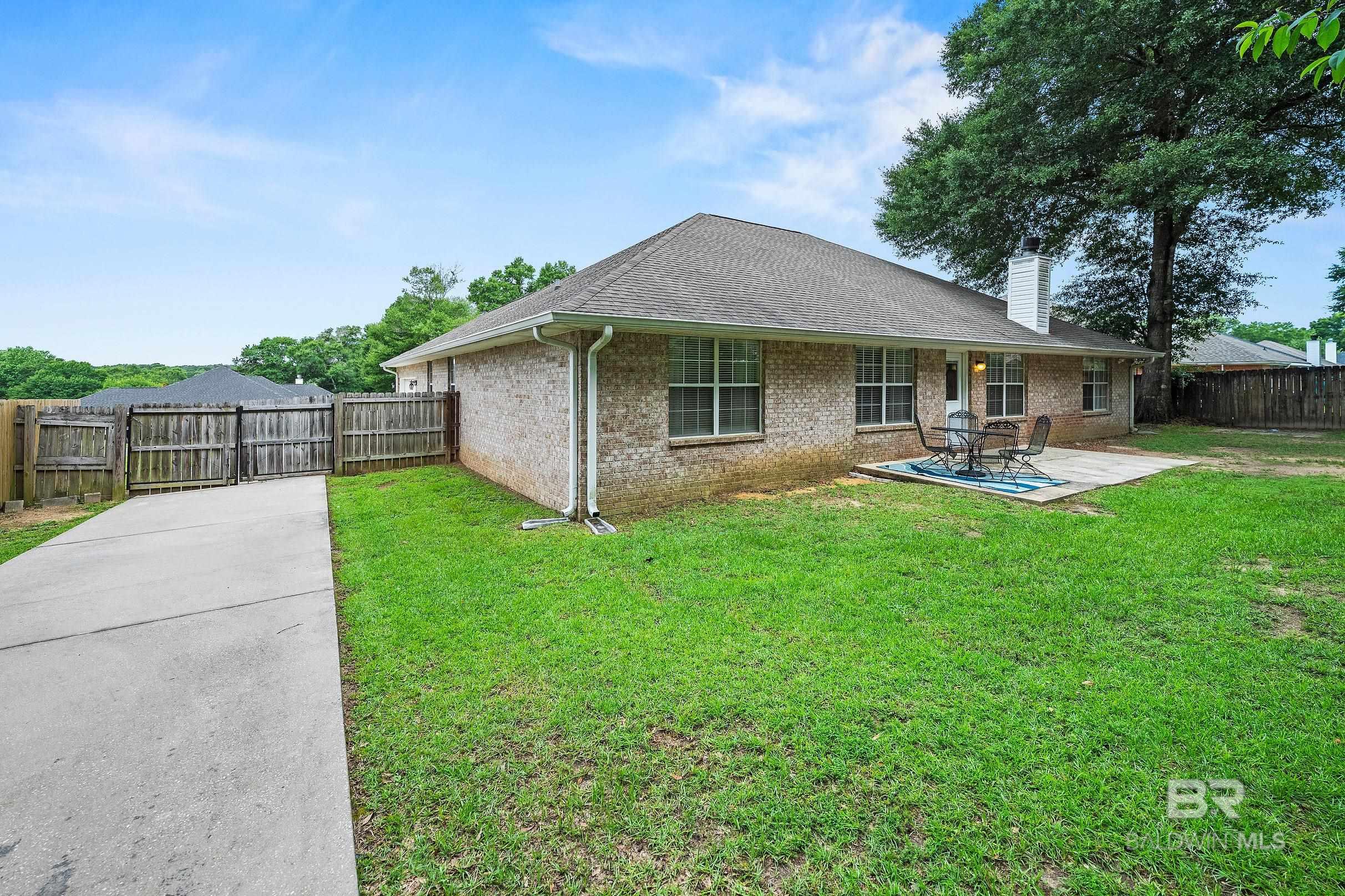 https://zimg.paragon.ice.com/ParagonImages/Property/PG/BCAR/397616/30/0/0/b58d12d2360ddb9badcbbf50afc9a1e4/7/594c47f801f49cbcdb53e076c830c733/397616-817252f8-be6f-44f9-a7cf-6450dadb0772.JPG