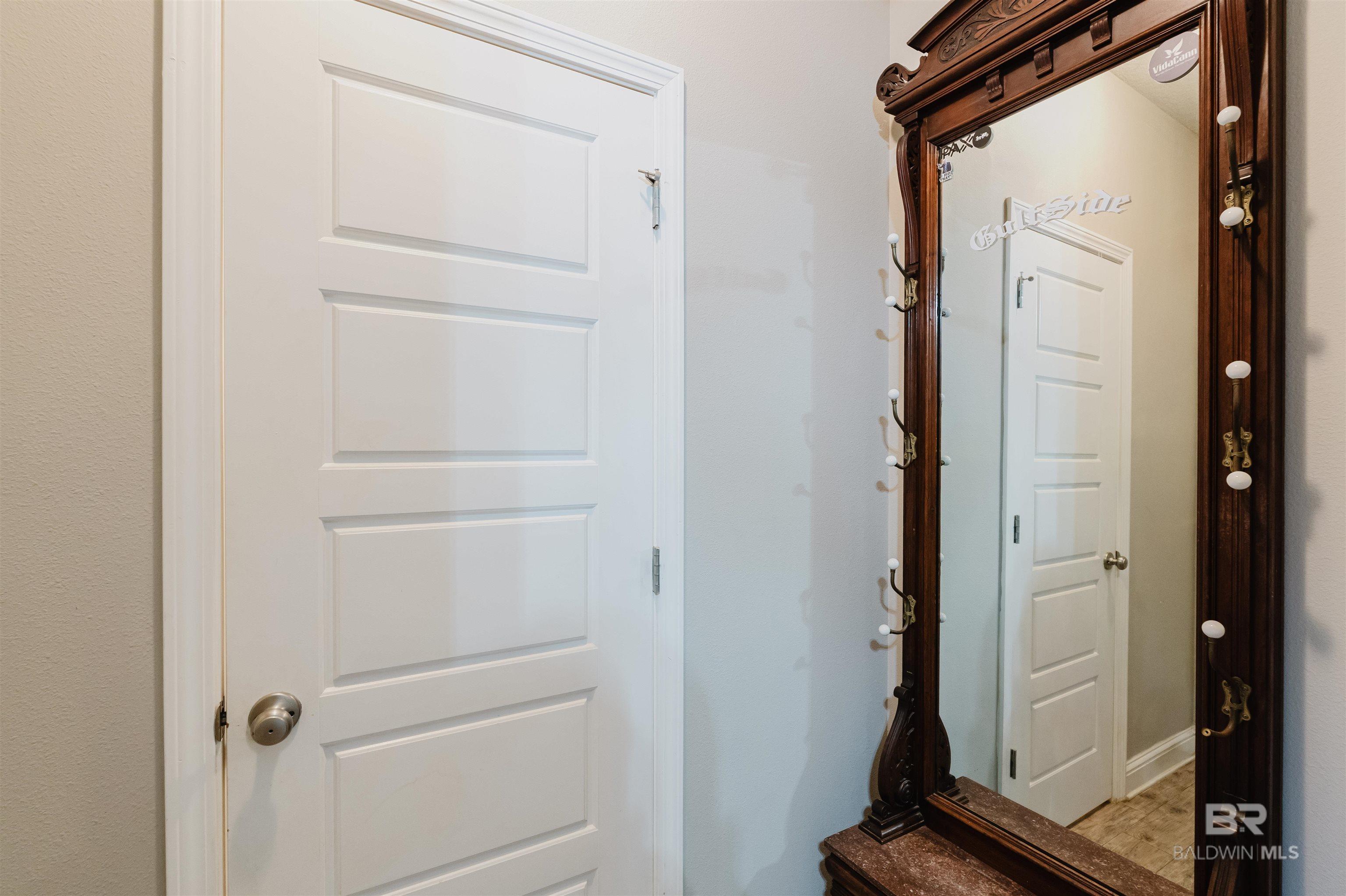 https://zimg.paragon.ice.com/ParagonImages/Property/PG/BCAR/397617/21/0/0/449df618aef4d17ba997c33409e34fe3/7/83ae8d4299fc952a6867393747c47612/397617-af408051-a4cd-43cf-a003-2326b05cab53.JPG