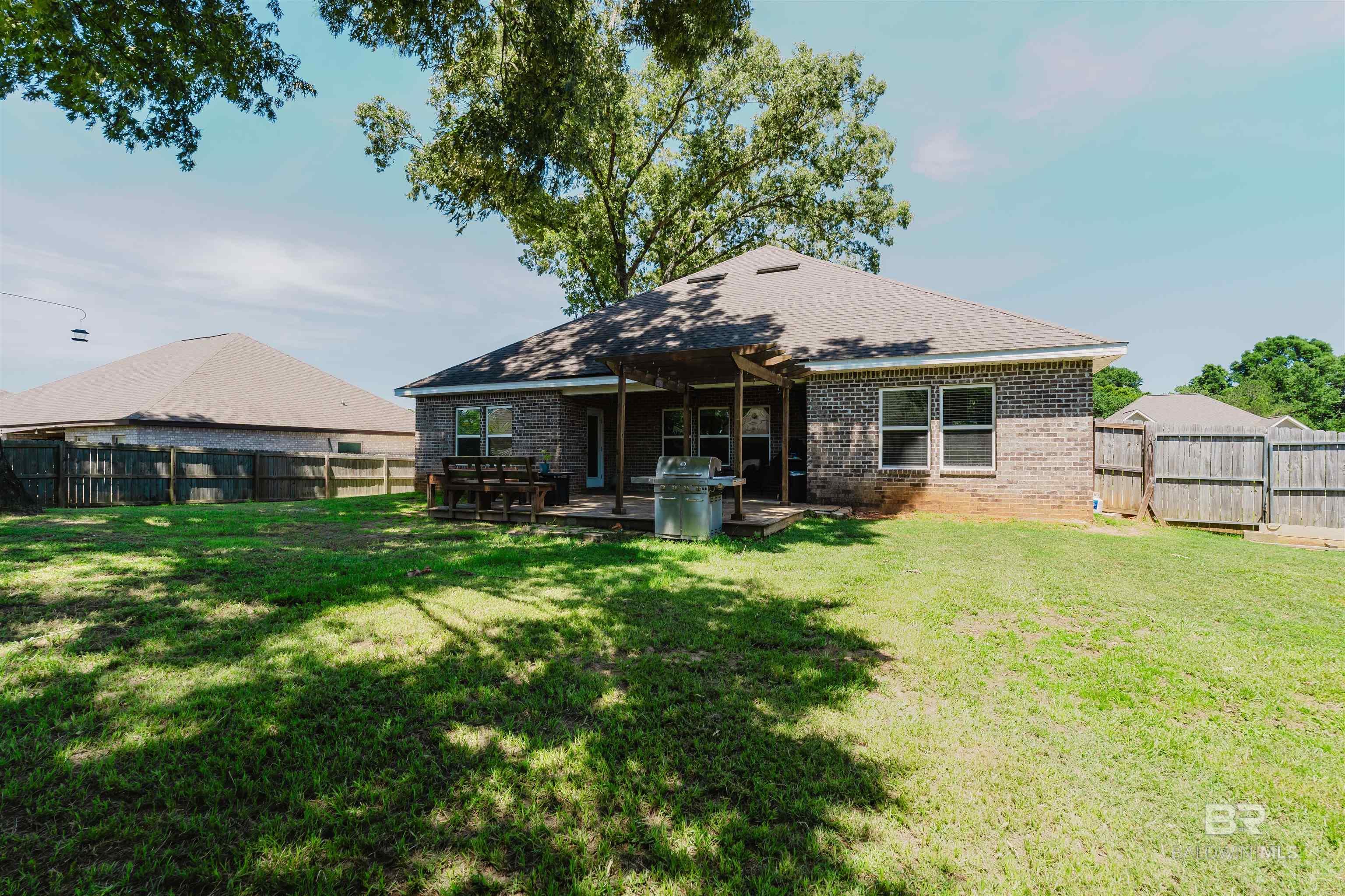 https://zimg.paragon.ice.com/ParagonImages/Property/PG/BCAR/397617/42/0/0/337be0515a235872523ad0c91eb55dbe/7/83ae8d4299fc952a6867393747c47612/397617-ae76d3d5-2964-4a35-b9b1-649e31cc2ea8.JPG