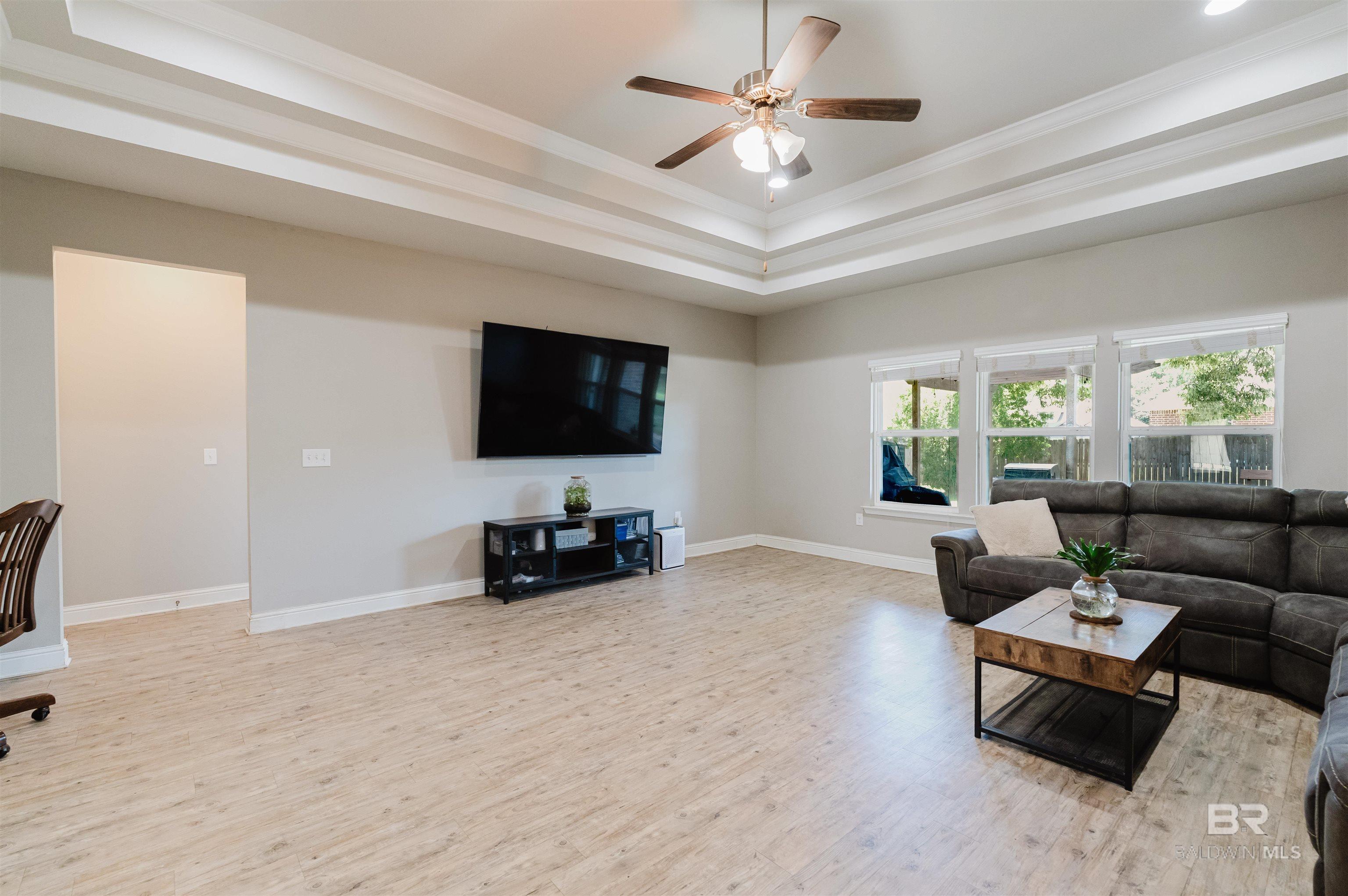https://zimg.paragon.ice.com/ParagonImages/Property/PG/BCAR/397617/5/0/0/2e38ac3bf63e8528d7b55a33e1f0b2aa/7/83ae8d4299fc952a6867393747c47612/397617-0dfe47b7-a782-4302-b0fc-ef2ace3fb37f.JPG