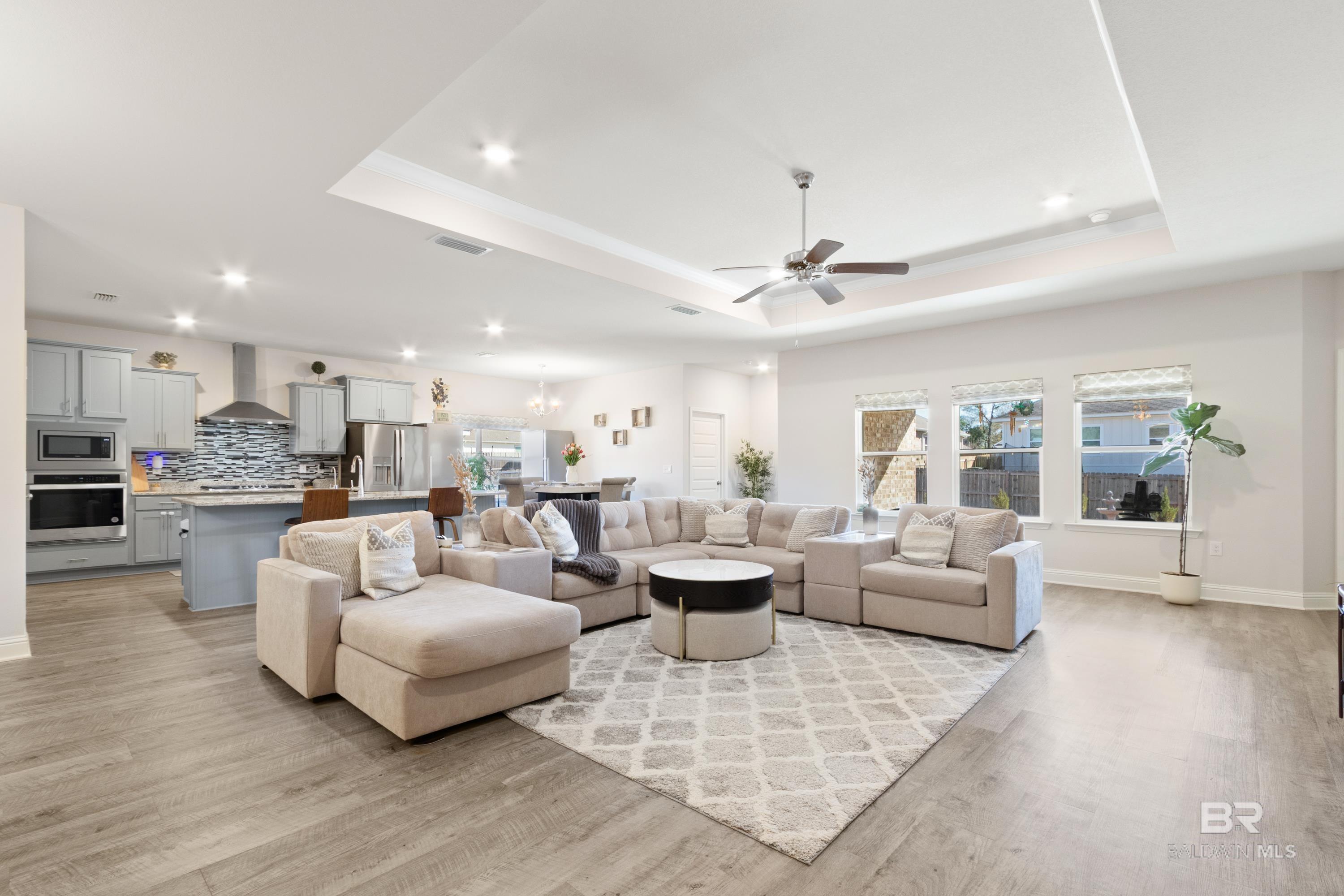 https://zimg.paragon.ice.com/ParagonImages/Property/PG/BCAR/397633/25/0/0/313f93d41328b63a15e29d7eb2d402b0/7/50efe8f179fa7adb1ed21df45cf69de9/397633-5f9bcac1-9d49-44ed-a752-f7701a3cff09.JPG