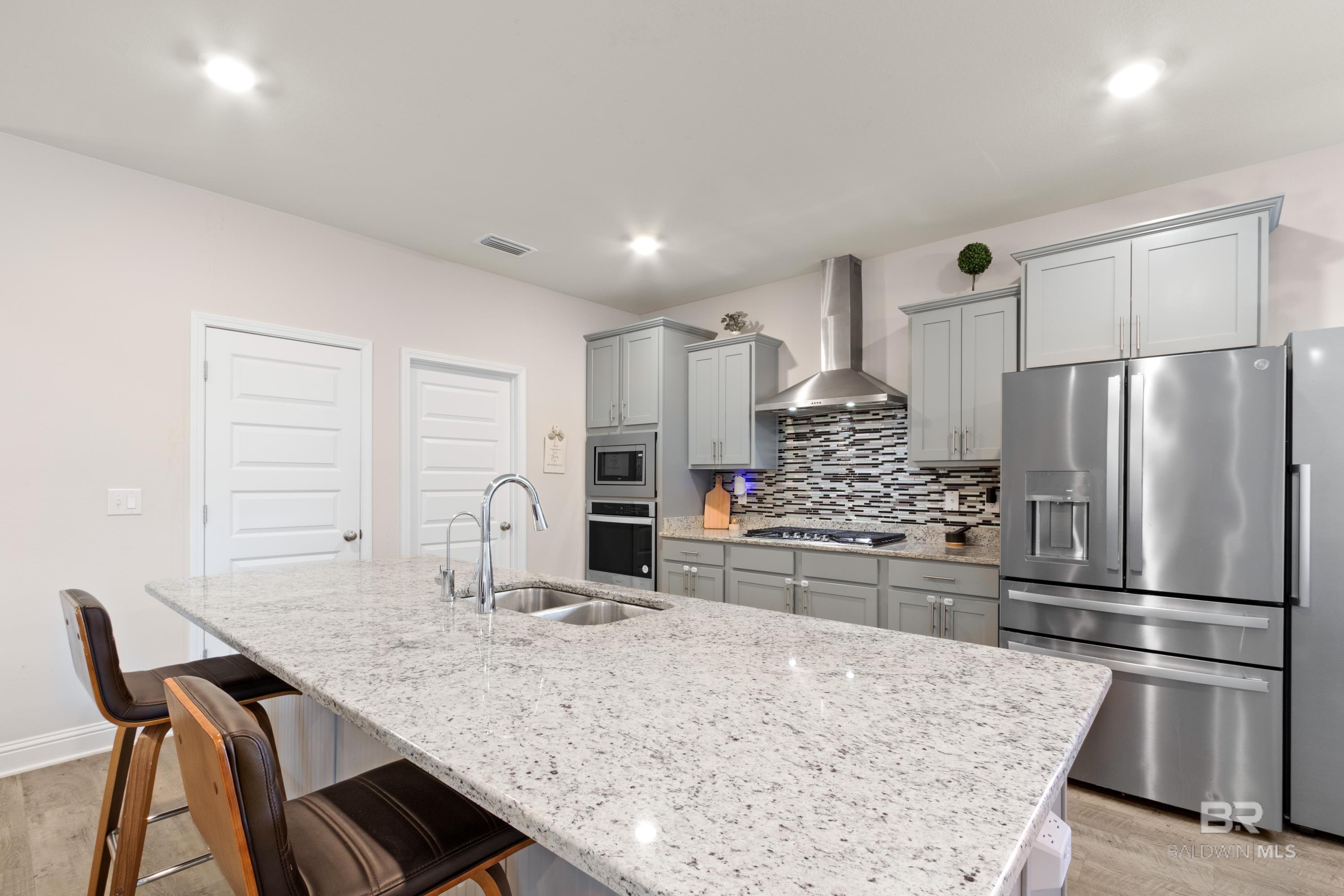 https://zimg.paragon.ice.com/ParagonImages/Property/PG/BCAR/397633/30/0/0/dc46f7d21da16369405952e99d13b225/7/50efe8f179fa7adb1ed21df45cf69de9/397633-8cd0d7d0-e6dd-49c5-ae77-afa75999db52.JPG