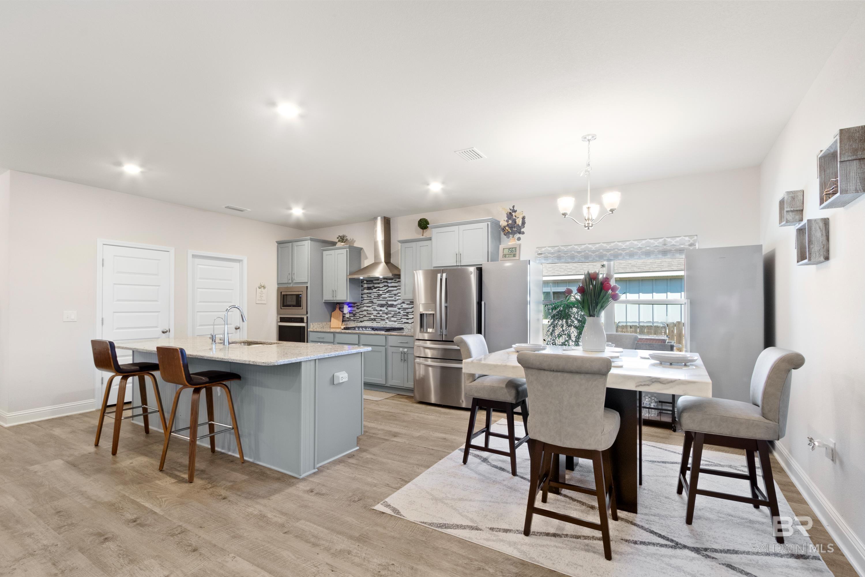 https://zimg.paragon.ice.com/ParagonImages/Property/PG/BCAR/397633/31/0/0/9cefd6a0c19105db72938eb6c971fcf5/7/50efe8f179fa7adb1ed21df45cf69de9/397633-6afbca31-d7b6-4359-bcc1-0b5e22dc2f8c.JPG