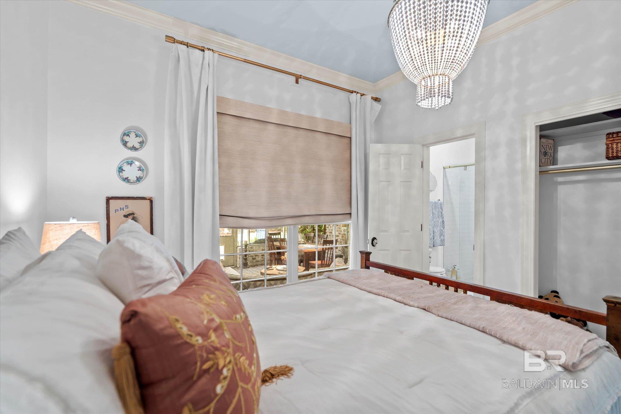 https://zimg.paragon.ice.com/ParagonImages/Property/PG/BCAR/397635/19/0/0/ed9d869f018138dd3cc17cb956d755ac/7/a000c6805f4cfc7192c8637a2689b96b/397635-fd8c3291-5821-415b-a088-db963e13074e.JPG