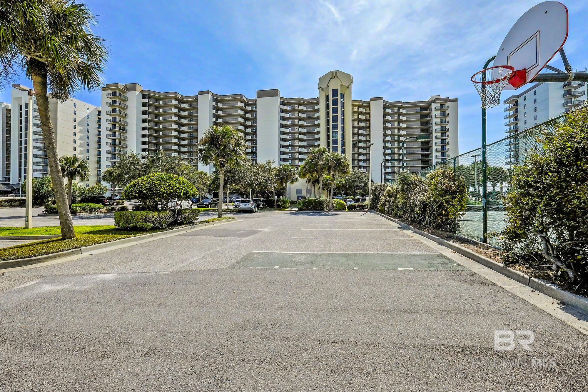 https://zimg.paragon.ice.com/ParagonImages/Property/PG/BCAR/397636/28/0/0/f90cee1339489db94b4310912d0a4089/7/b08bb693aa3a37ca9c811ff0ab5a605e/397636-1a223e7f-28c2-4009-800d-ece31ef5d786.JPG