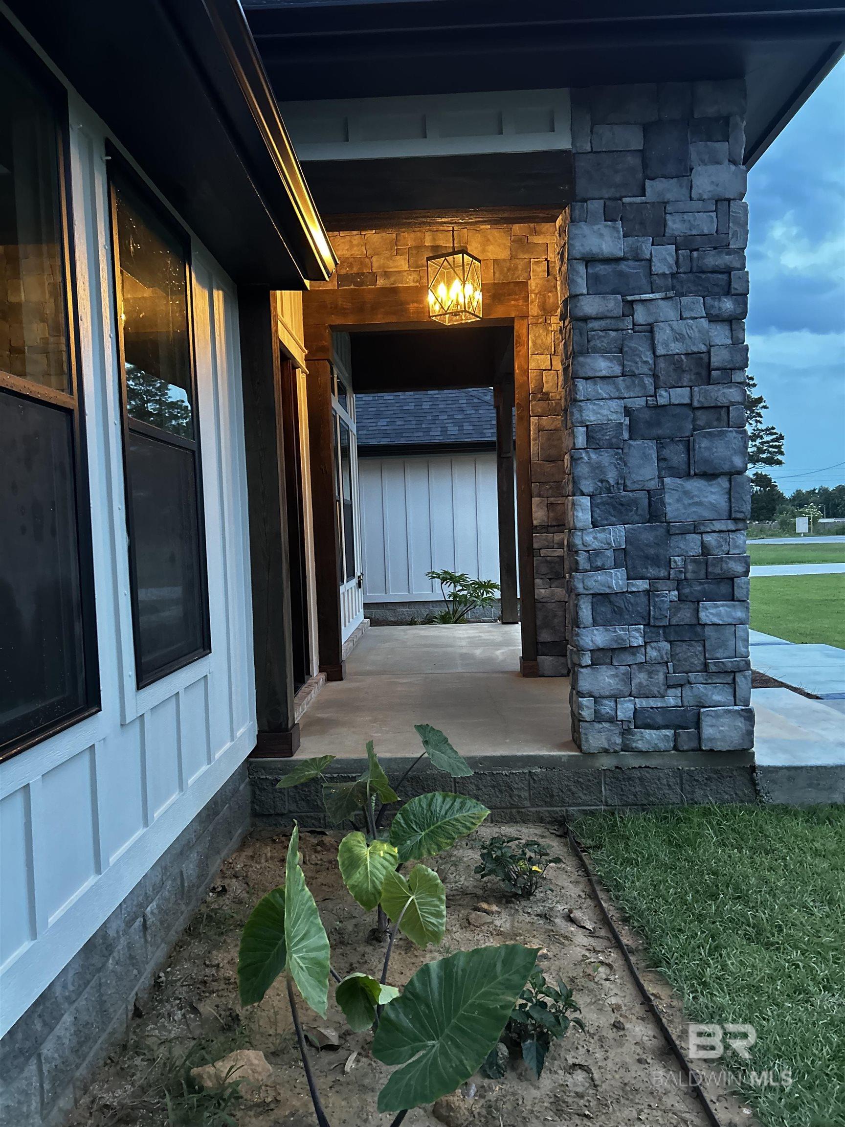 https://zimg.paragon.ice.com/ParagonImages/Property/PG/BCAR/397639/40/0/0/ca09683987a15d7eb75d3baba8ce1f31/7/9826c4011117ad203f31d5176740dd89/397639-80d7f300-1bd2-49e3-8763-59882375c56c.JPG