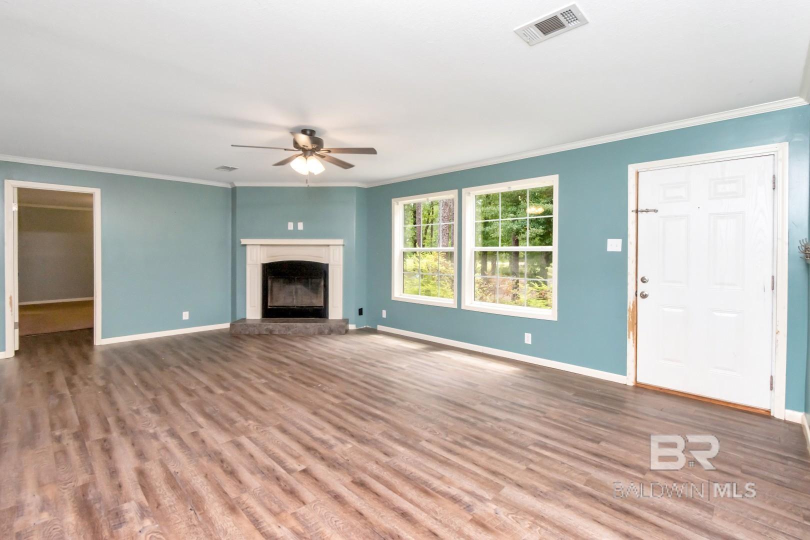 https://zimg.paragon.ice.com/ParagonImages/Property/PG/BCAR/397642/2/0/0/cd1d2bcf0f5114f2f39725eb5c169b98/7/f2d4cd2042adc1b1bbc2fe1c285f623e/397642-de80caa3-3e9b-45d3-a033-4412999e1068.JPG