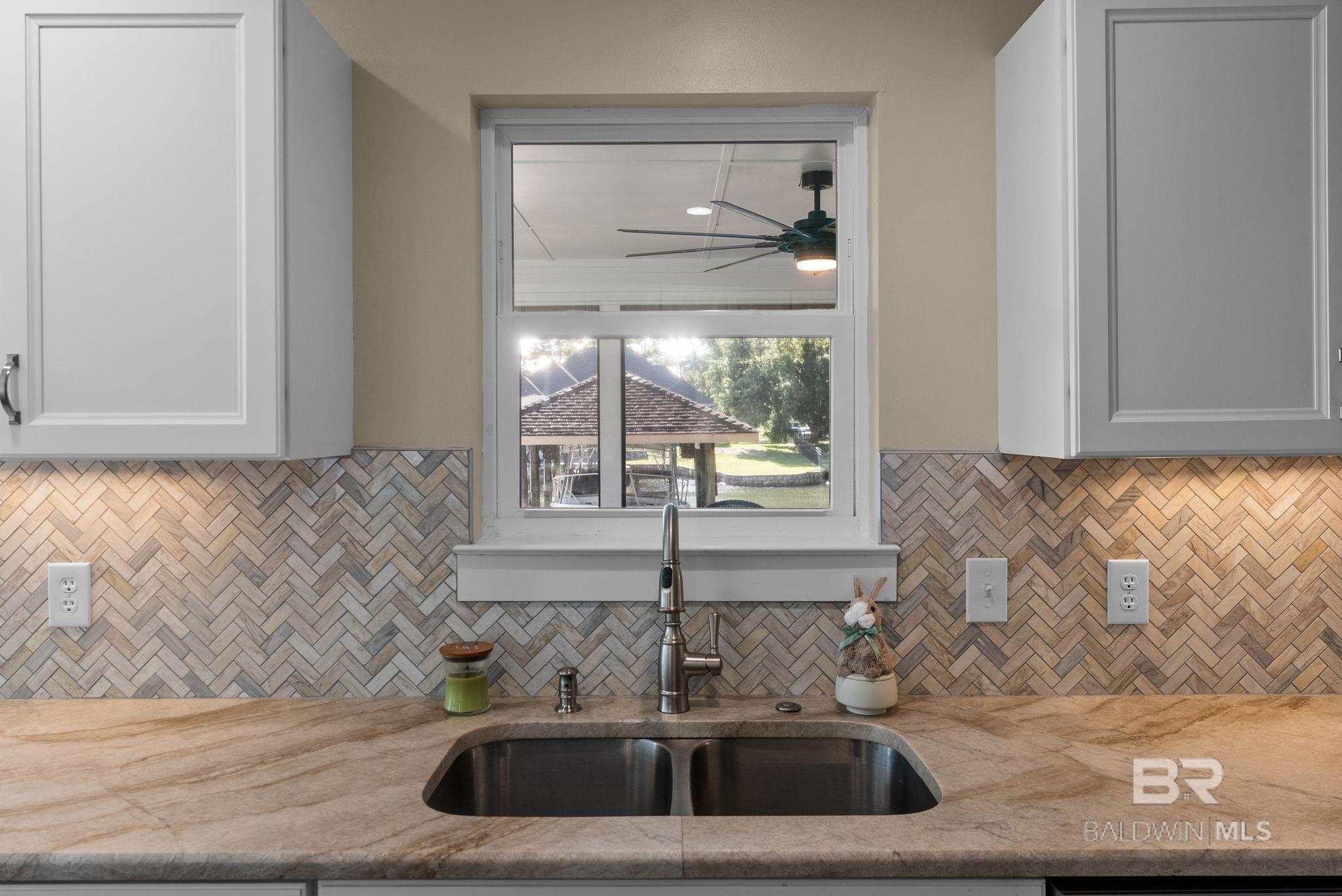https://zimg.paragon.ice.com/ParagonImages/Property/PG/BCAR/397654/18/0/0/e5577989acdf49614159420dcbc20fc4/7/002b91971f60b42e3bd23bf40ddc1f18/397654-6f583179-9fe7-482c-93f7-890840a52d77.JPG