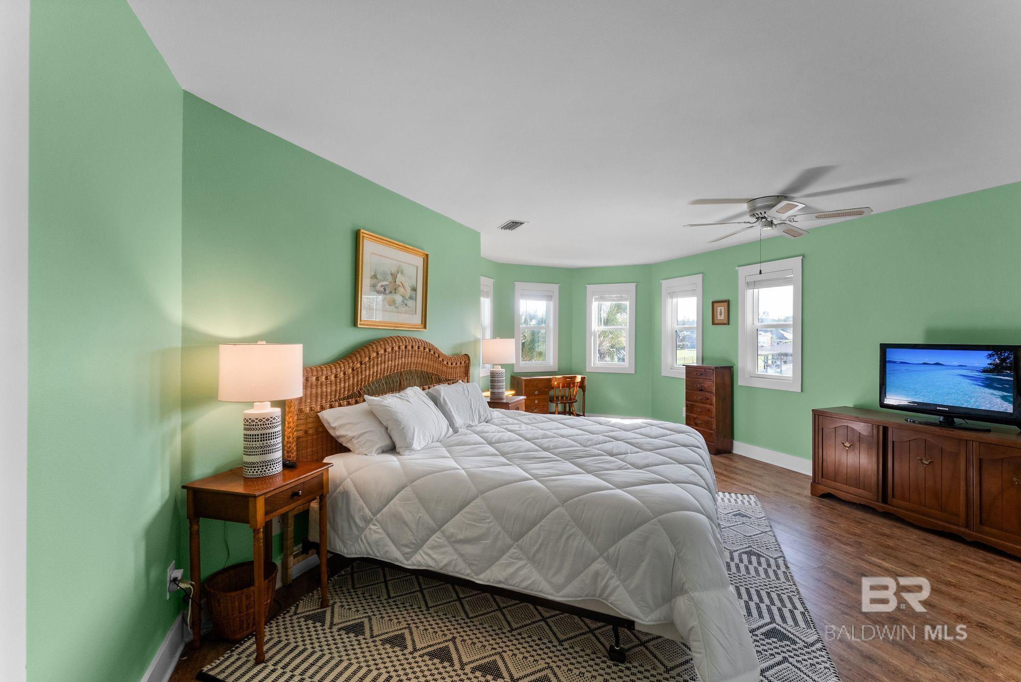 https://zimg.paragon.ice.com/ParagonImages/Property/PG/BCAR/397654/31/0/0/8fd4e7b46f661a47bff99fe2331cc550/7/002b91971f60b42e3bd23bf40ddc1f18/397654-845aadb0-5818-47ff-86de-3829d77a1851.JPG