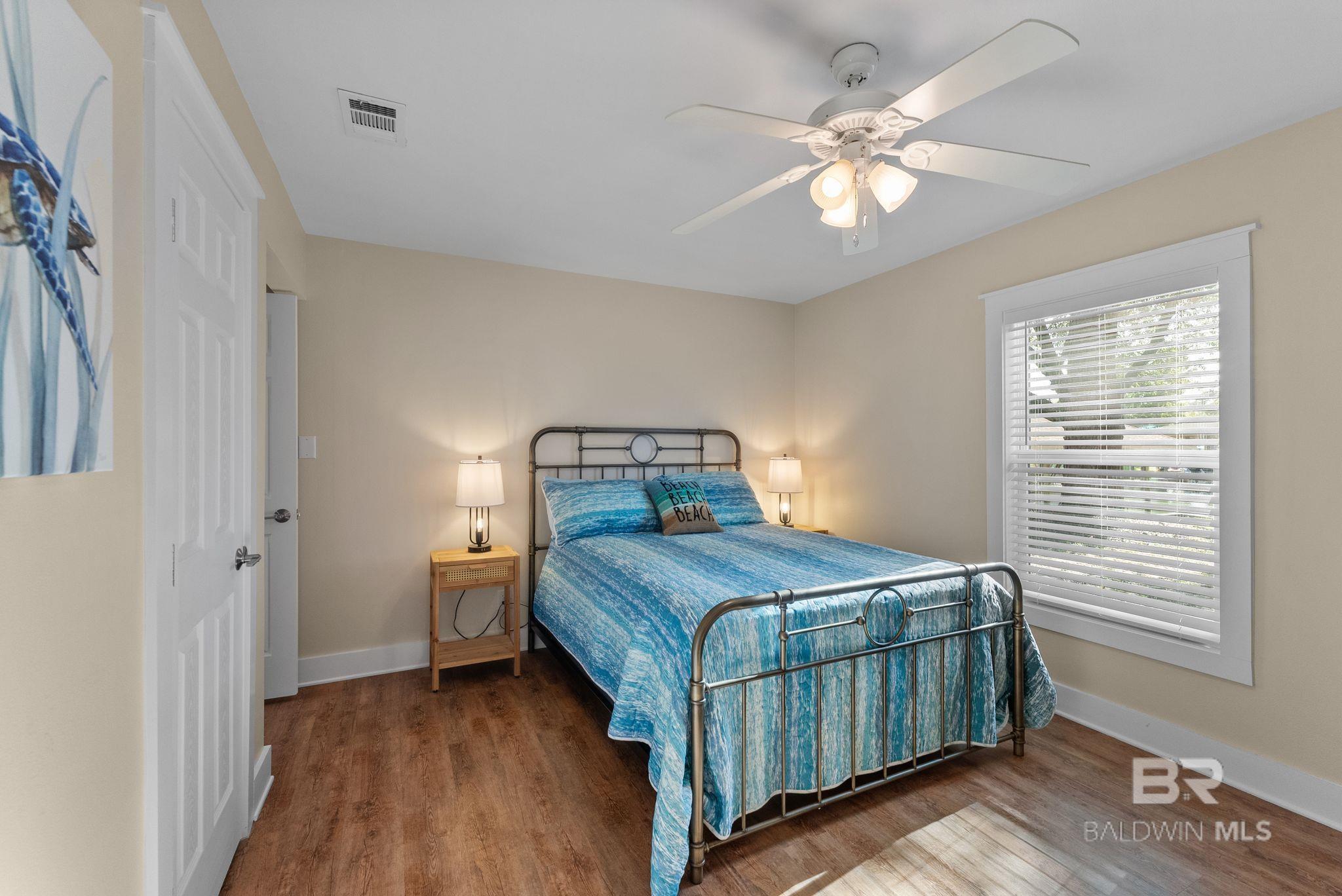 https://zimg.paragon.ice.com/ParagonImages/Property/PG/BCAR/397654/41/0/0/54457087e5e2e5d5eaea151584d5cd84/7/002b91971f60b42e3bd23bf40ddc1f18/397654-50f55967-647e-4792-a59e-db5ad8819575.JPG
