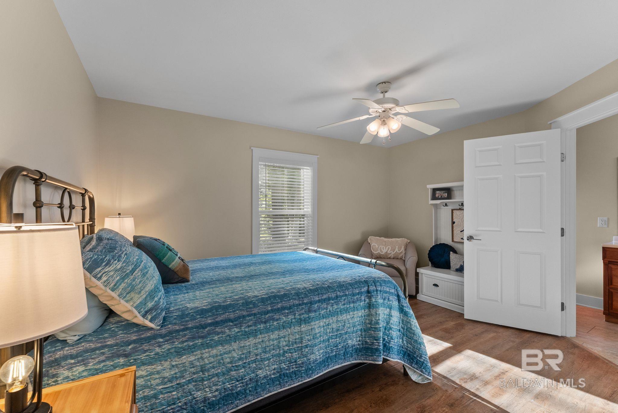 https://zimg.paragon.ice.com/ParagonImages/Property/PG/BCAR/397654/43/0/0/23b847360440af06076b68efa69fd347/7/002b91971f60b42e3bd23bf40ddc1f18/397654-2910cc78-47b1-4b7d-be64-8c6e997e4bcb.JPG