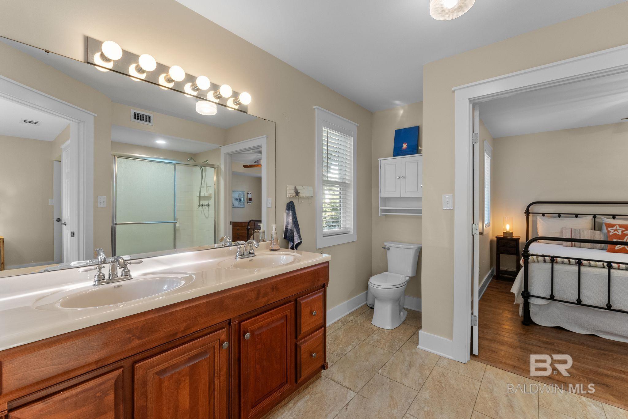 https://zimg.paragon.ice.com/ParagonImages/Property/PG/BCAR/397654/49/0/0/b861ff86cdc1e44fadd1fe50741db9cd/7/002b91971f60b42e3bd23bf40ddc1f18/397654-4f3d09d7-e02b-4e3d-82b5-c31422c3d1fb.JPG