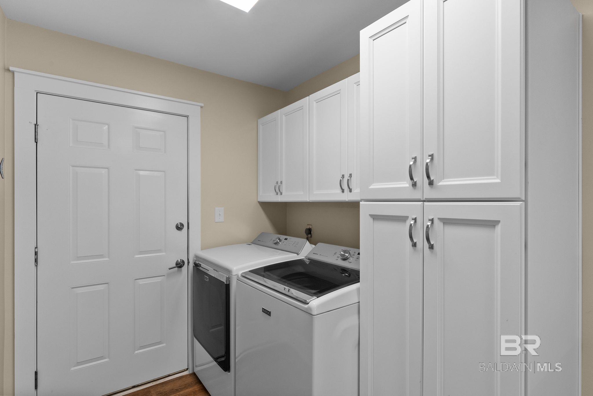 https://zimg.paragon.ice.com/ParagonImages/Property/PG/BCAR/397654/54/0/0/74f2900838a5517b2c9711e2f0a47d11/7/002b91971f60b42e3bd23bf40ddc1f18/397654-20f6eac5-a50f-428e-9b1d-98ee1ec0fca5.JPG