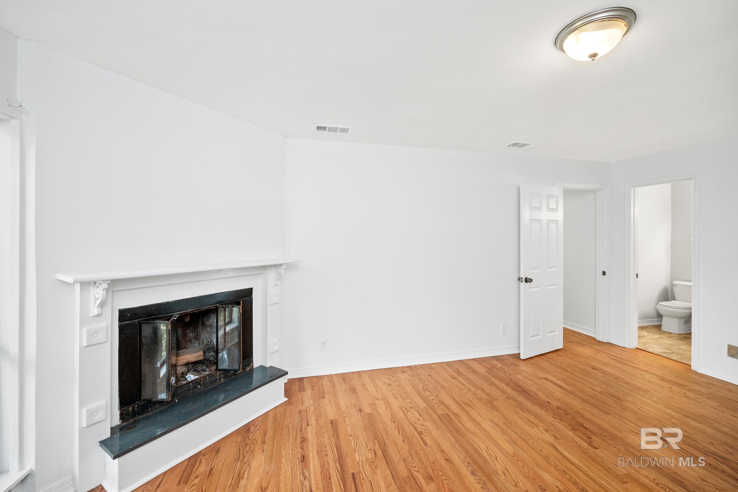 https://zimg.paragon.ice.com/ParagonImages/Property/PG/BCAR/397666/32/0/0/cda4a058b07d53a05525af537781b04d/7/964d4a73ca588333d0517239c7873c3e/397666-1d997169-87ac-4c00-b4dd-4c7167b748f6.JPG
