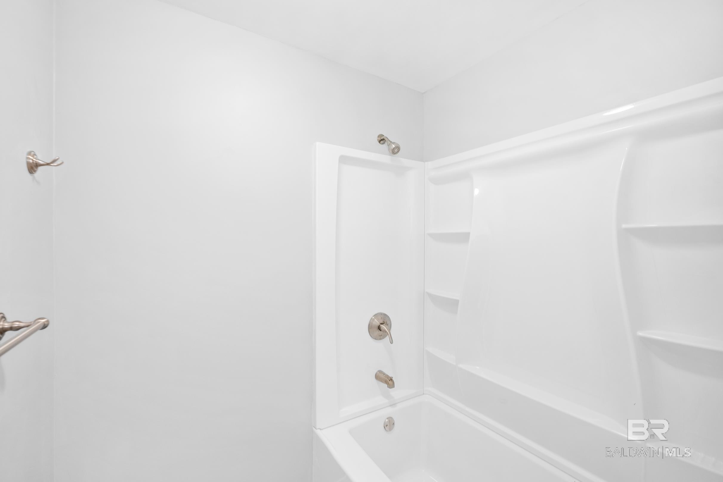 https://zimg.paragon.ice.com/ParagonImages/Property/PG/BCAR/397666/33/0/0/39d84ece597bdc271ca573c68527f868/7/964d4a73ca588333d0517239c7873c3e/397666-488596b2-7fd2-4488-9a3c-fa5d7613d5d2.JPG