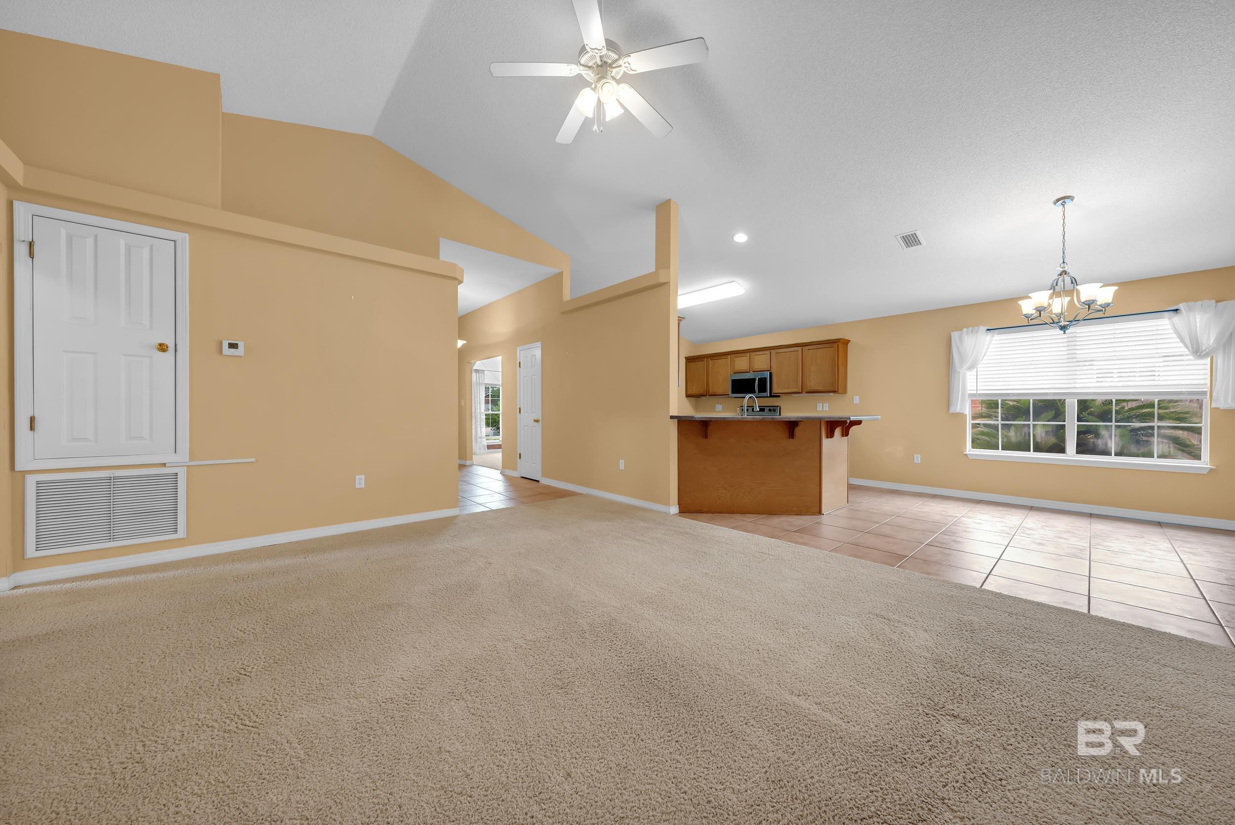 https://zimg.paragon.ice.com/ParagonImages/Property/PG/BCAR/397690/26/0/0/a275ca64b51e02a34731b162c662c731/7/f6491006b91baffbf5b4c83d8298d933/397690-304cfc91-26a1-4268-9366-3680c30aa252.JPG