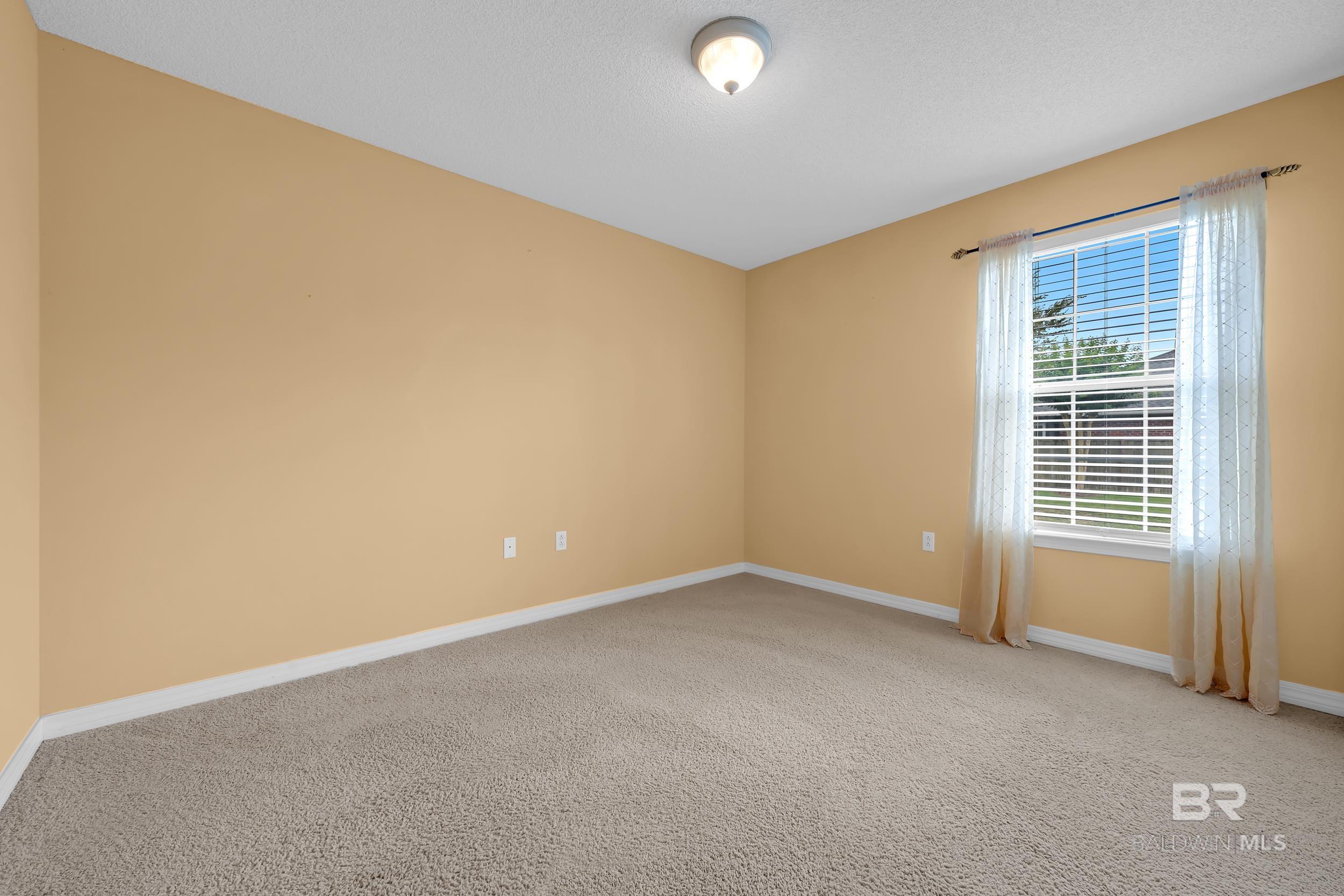 https://zimg.paragon.ice.com/ParagonImages/Property/PG/BCAR/397690/28/0/0/724eb42a2ed25fc0ffc3bac1d63949ba/7/f6491006b91baffbf5b4c83d8298d933/397690-7a21412c-fbfc-4b7c-9b37-f0bedff512f5.JPG