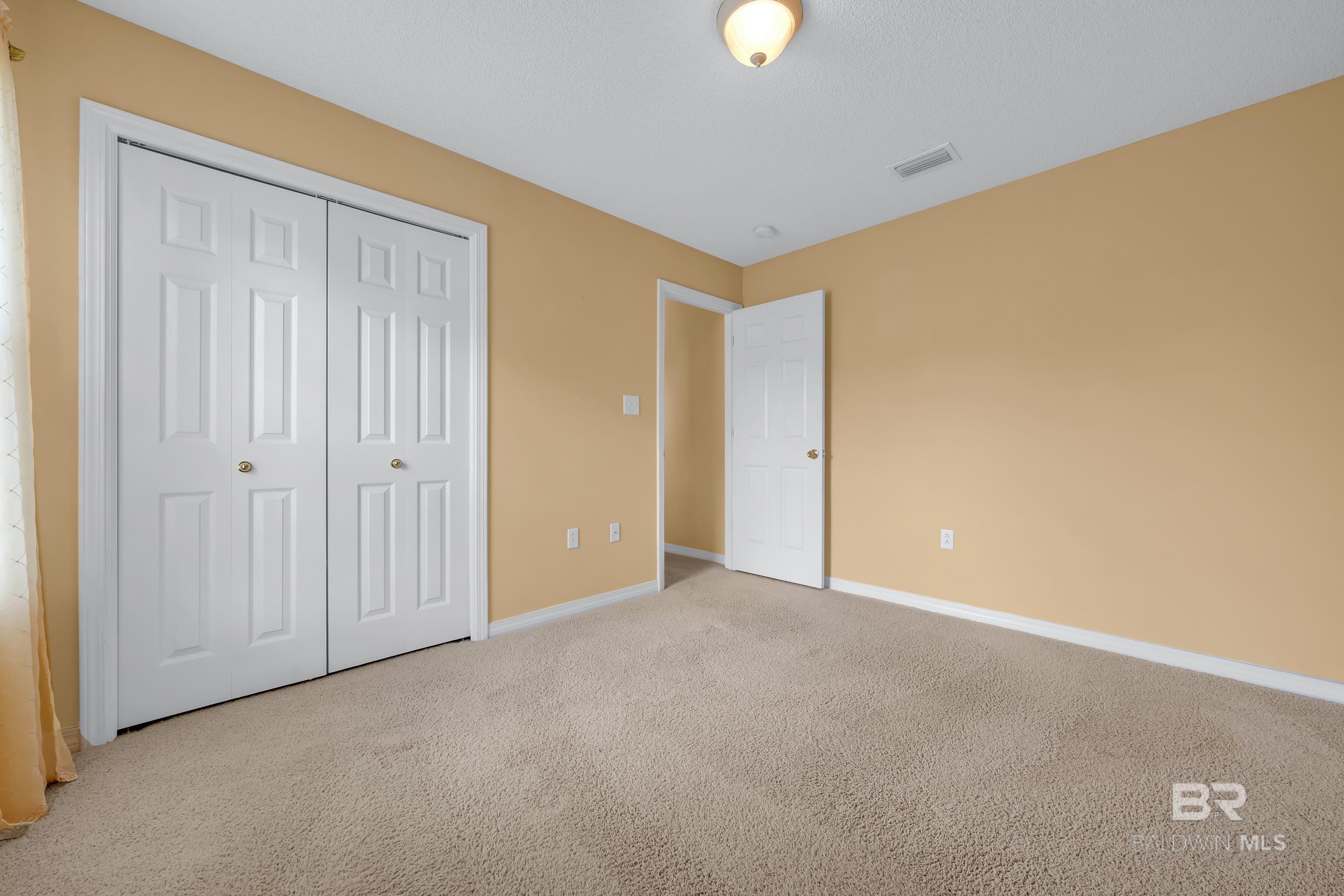 https://zimg.paragon.ice.com/ParagonImages/Property/PG/BCAR/397690/29/0/0/bd16013c17fb96a763042e9c3a0ed6b9/7/f6491006b91baffbf5b4c83d8298d933/397690-f6e9493d-6490-4ad4-96a6-152bced9d2bb.JPG