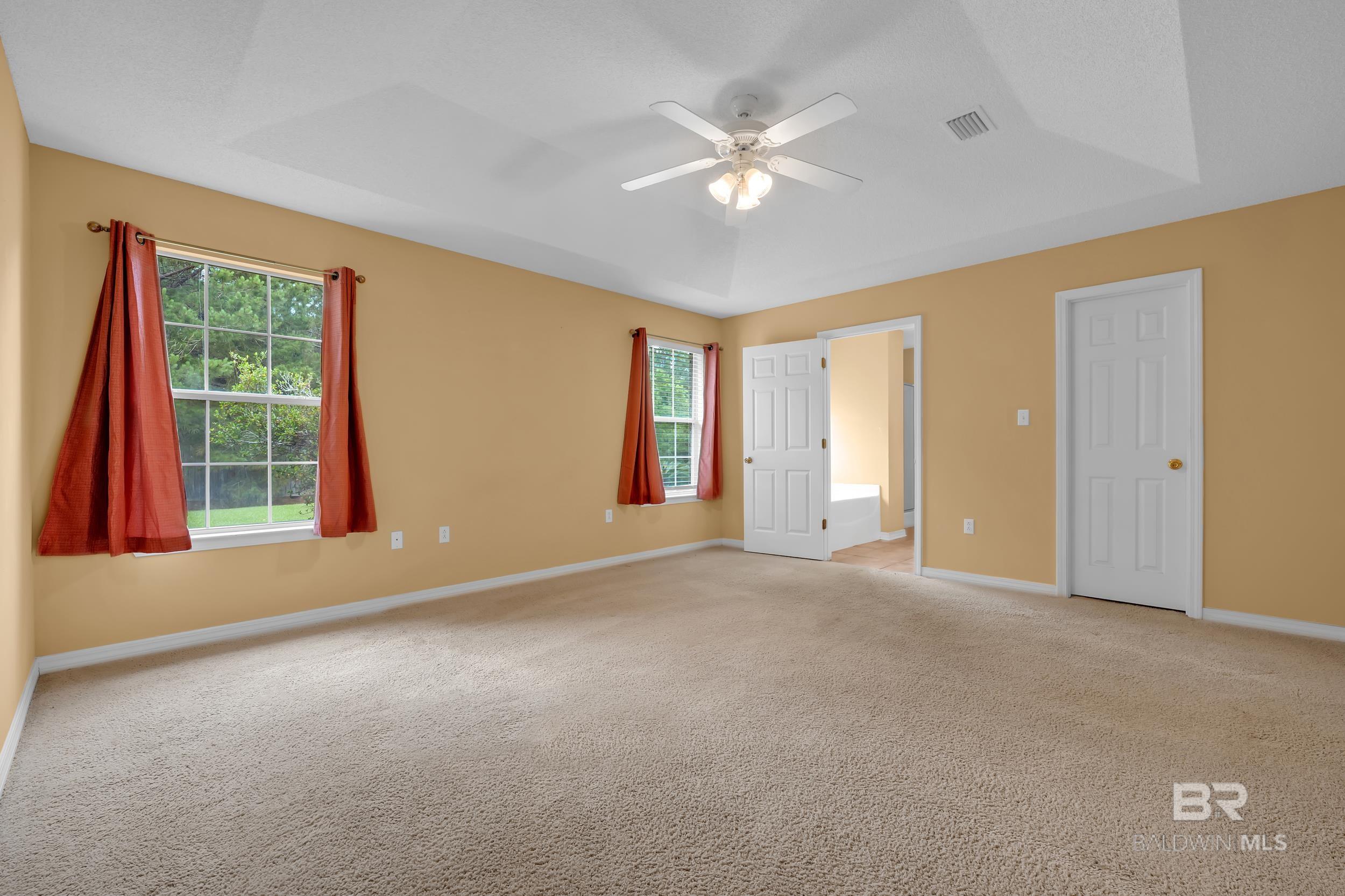 https://zimg.paragon.ice.com/ParagonImages/Property/PG/BCAR/397690/33/0/0/e59323e091ea71d681e28dea7cb88a1b/7/f6491006b91baffbf5b4c83d8298d933/397690-229e759b-1e76-4f5a-ab81-7c11f21b27b9.JPG