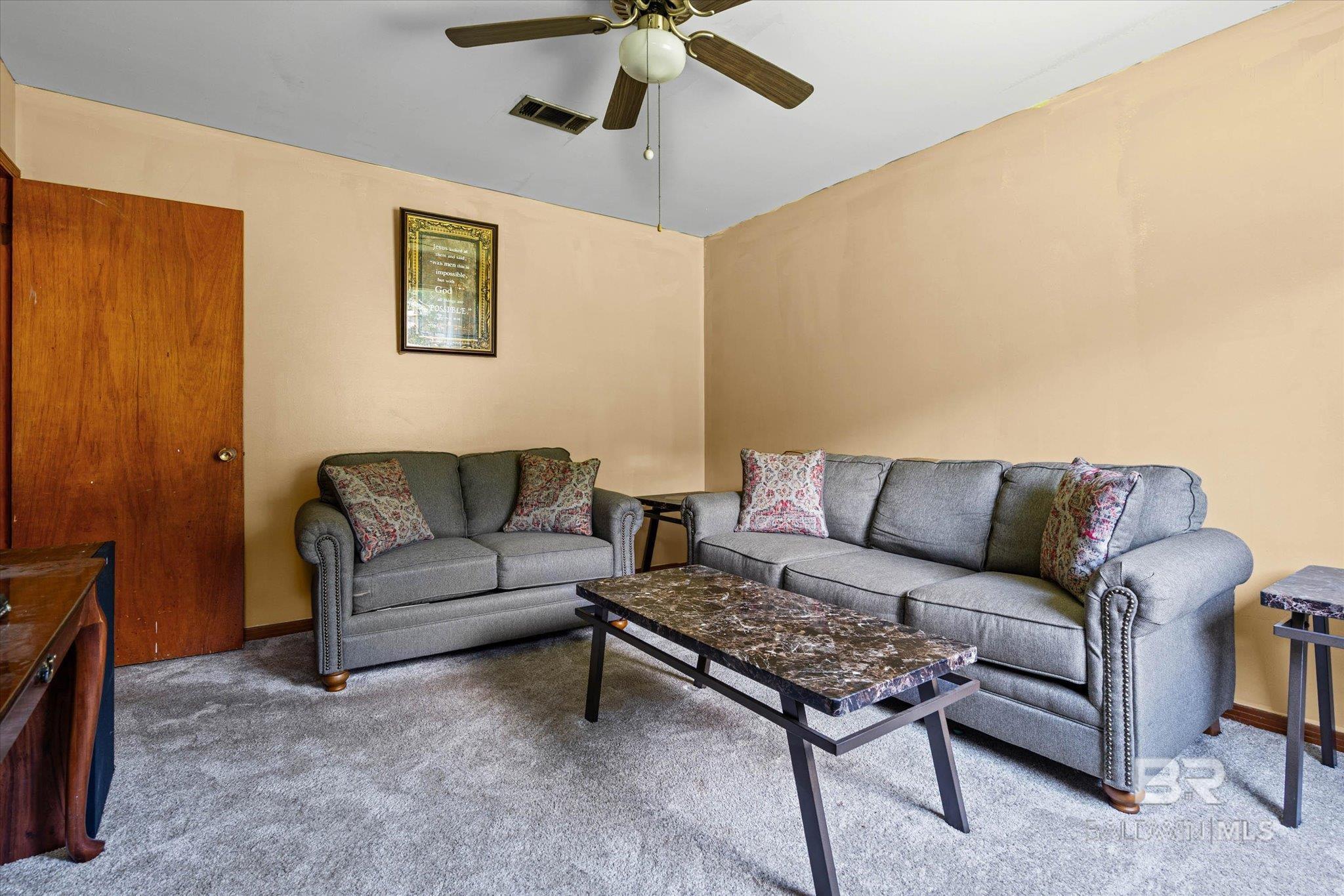 https://zimg.paragon.ice.com/ParagonImages/Property/PG/BCAR/397691/1/0/0/50a78427074a8264991902c2742c50e0/7/7bfc02989561cc93e12d760033be6b8c/397691-0f366c03-2ed6-458c-a5f0-d27c32637eb2.JPG