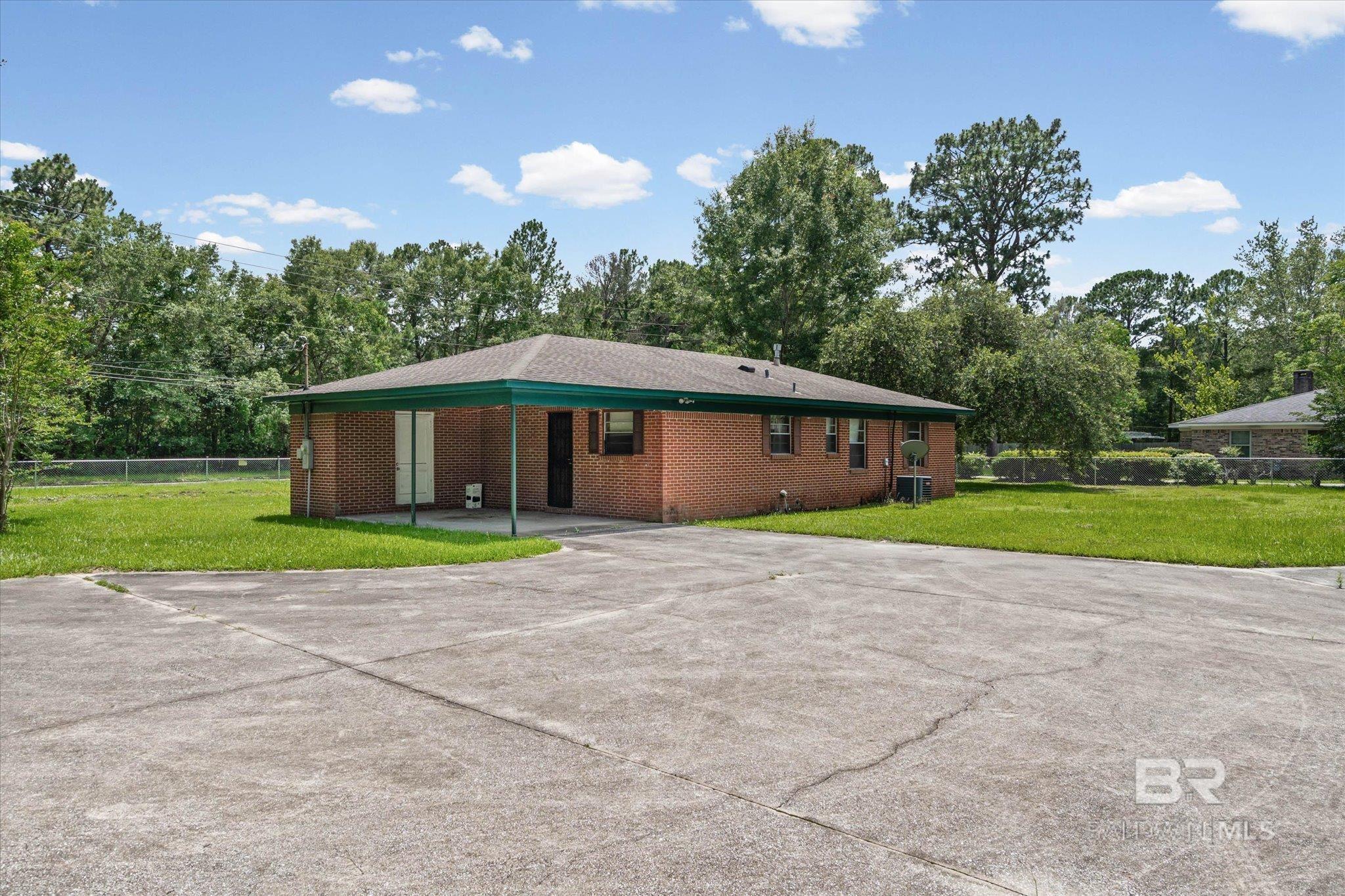 https://zimg.paragon.ice.com/ParagonImages/Property/PG/BCAR/397691/18/0/0/0f81f07168df535ceba1ca40b2936d36/7/7bfc02989561cc93e12d760033be6b8c/397691-18ed6d09-b78f-4705-a363-e1b5151f9636.JPG