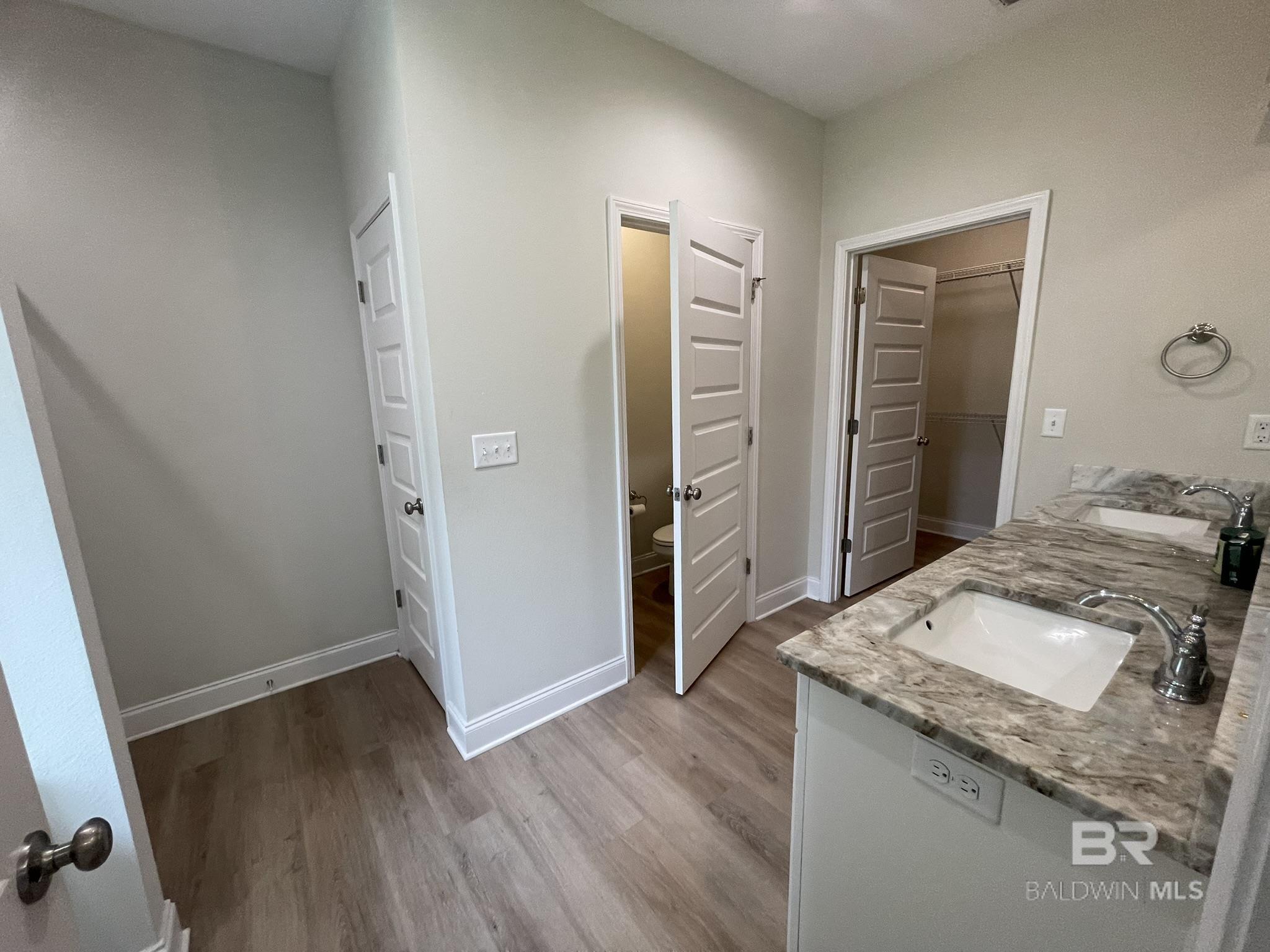 https://zimg.paragon.ice.com/ParagonImages/Property/PG/BCAR/397692/6/0/0/e5b66ff7ae51eb15c74584d4b5c4fac9/7/fa54cfc5ee52e1d1f84de7186cf1fe18/397692-135a332e-57e3-4eed-b236-7f4d0f7435fc.JPG