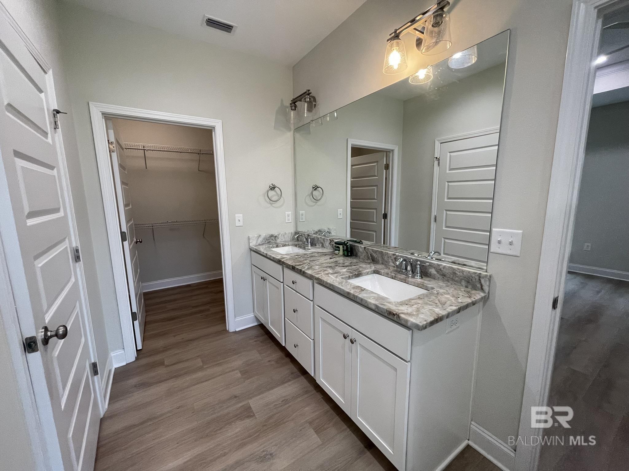 https://zimg.paragon.ice.com/ParagonImages/Property/PG/BCAR/397692/7/0/0/b33061e0567090a675293b2d4ad8db10/7/fa54cfc5ee52e1d1f84de7186cf1fe18/397692-a9b9d9da-384a-4c9d-a345-4c4eb31d2a53.JPG