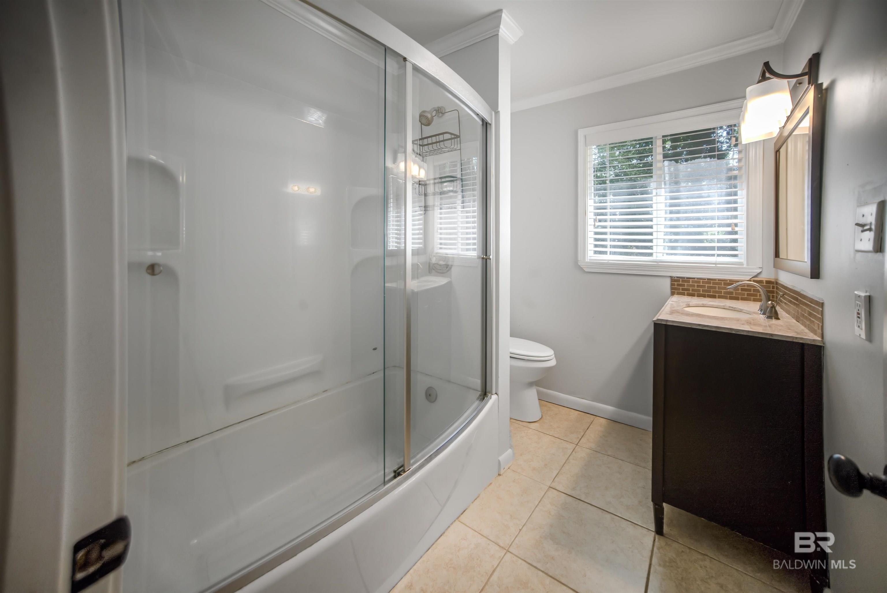 https://zimg.paragon.ice.com/ParagonImages/Property/PG/BCAR/397701/17/0/0/21f775e2f20e847024c8e78fffa7ffb2/7/f2d31217e6dfcc33c5fd74301917e3cb/397701-72e21f10-3832-442b-a7a5-203d9ee5f2a4.JPG