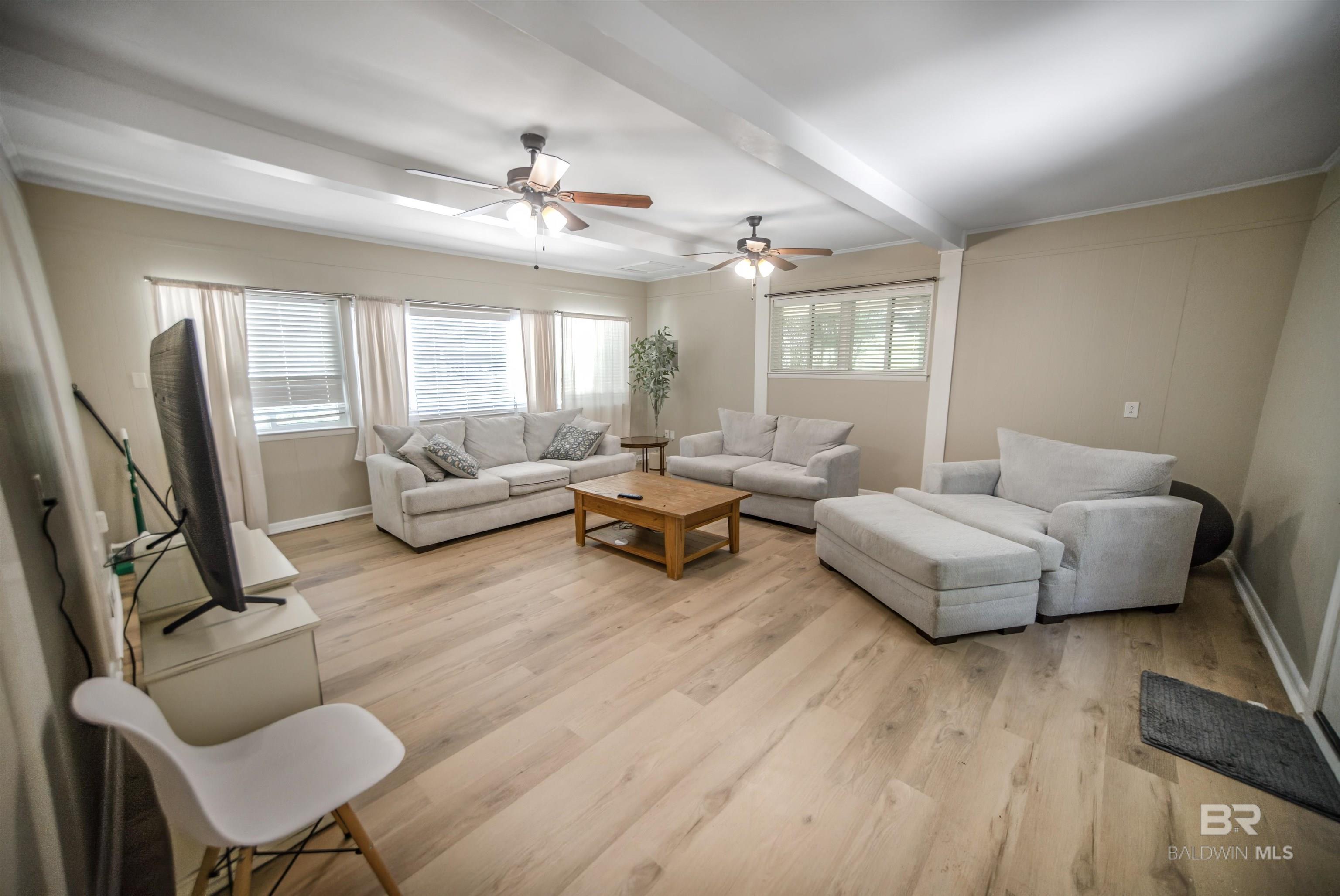 https://zimg.paragon.ice.com/ParagonImages/Property/PG/BCAR/397701/5/0/0/48b1964f62de1402a92c4e9d0d0400a9/7/f2d31217e6dfcc33c5fd74301917e3cb/397701-e923a879-5598-4b7e-9fcf-fa2df23a1cf6.JPG