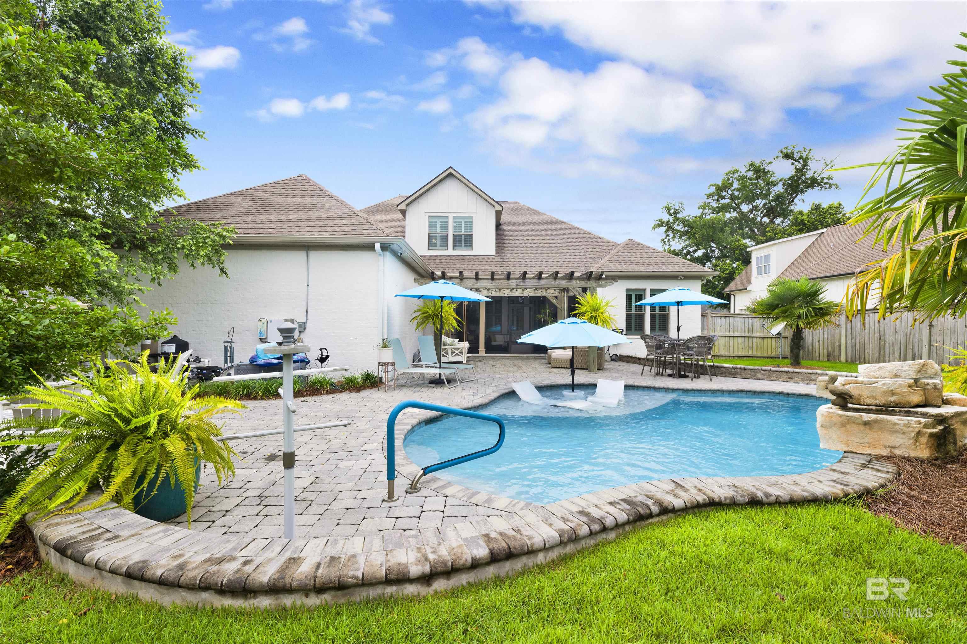 https://zimg.paragon.ice.com/ParagonImages/Property/PG/BCAR/397707/37/0/0/83fccb6e99f0121d4e4beb786733f77a/7/24f30e9db72e5b304a419ca08ce3a78f/397707-29ffae04-e01e-42b7-9bdd-8e7da5408b55.JPG