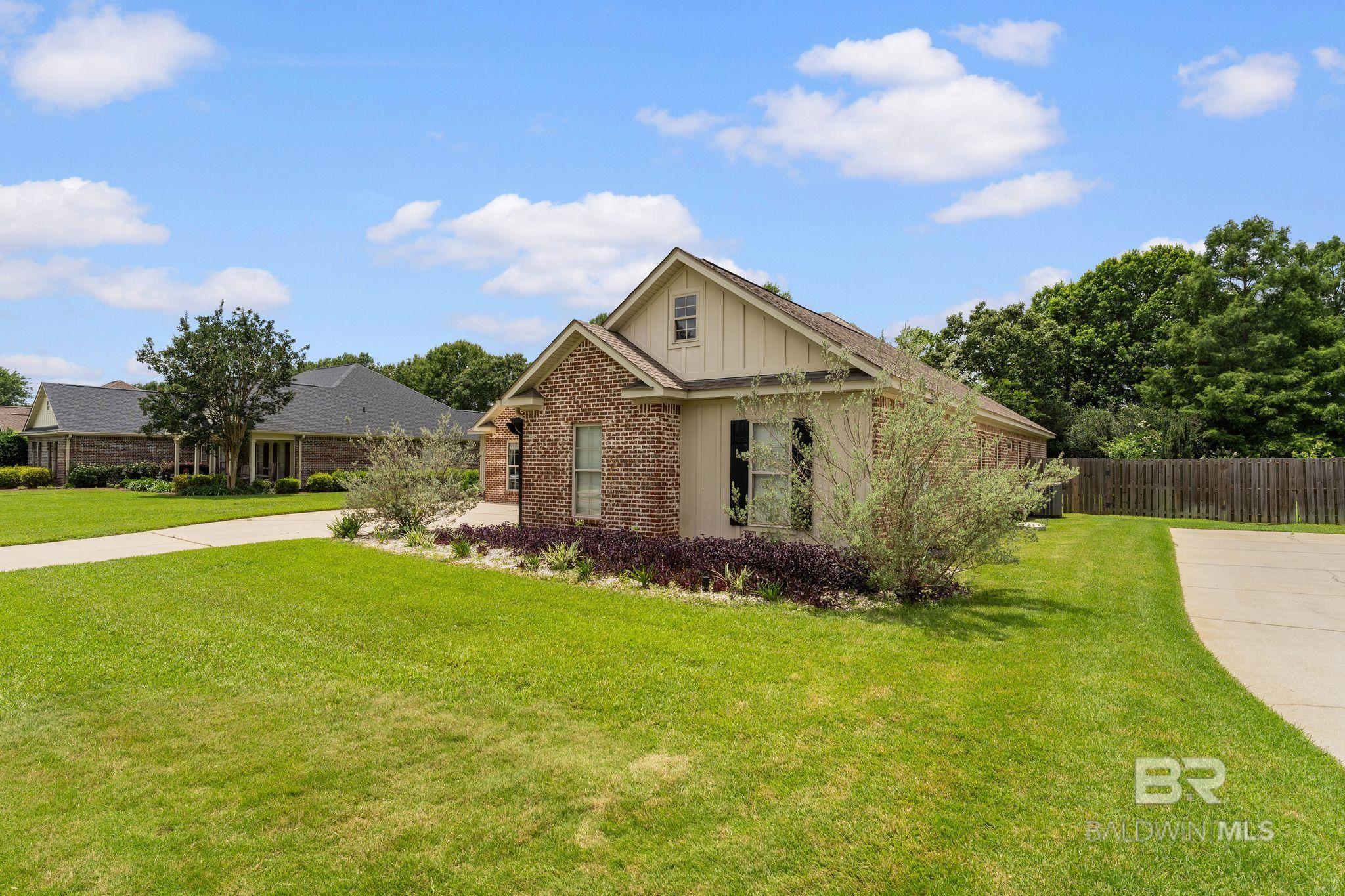 https://zimg.paragon.ice.com/ParagonImages/Property/PG/BCAR/397712/2/0/0/6ddddfac3d217bdbd15ecd740ce37348/7/671a1b6a765cf8ff4d4a8dc6dd2a84af/397712-9fe02c2b-fd85-4323-81d6-1a51f82205e9.JPG