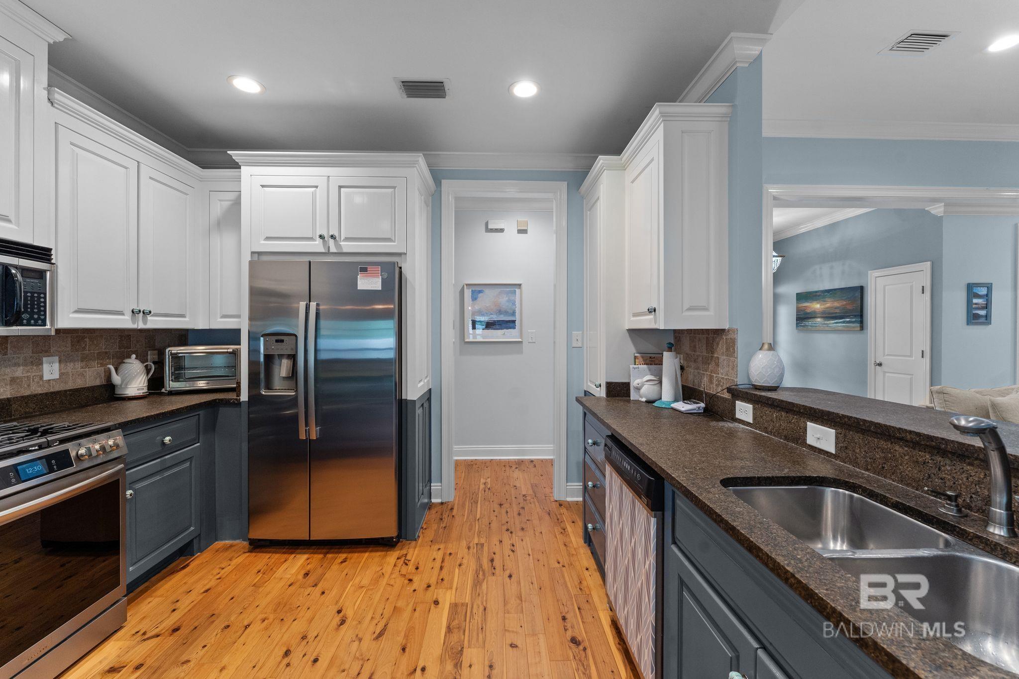 https://zimg.paragon.ice.com/ParagonImages/Property/PG/BCAR/397712/25/0/0/0f56a8c32c0a9a8ef43c32a387e0d746/7/671a1b6a765cf8ff4d4a8dc6dd2a84af/397712-43dbcc09-e2b9-4b08-be48-fa7b3ae75027.JPG