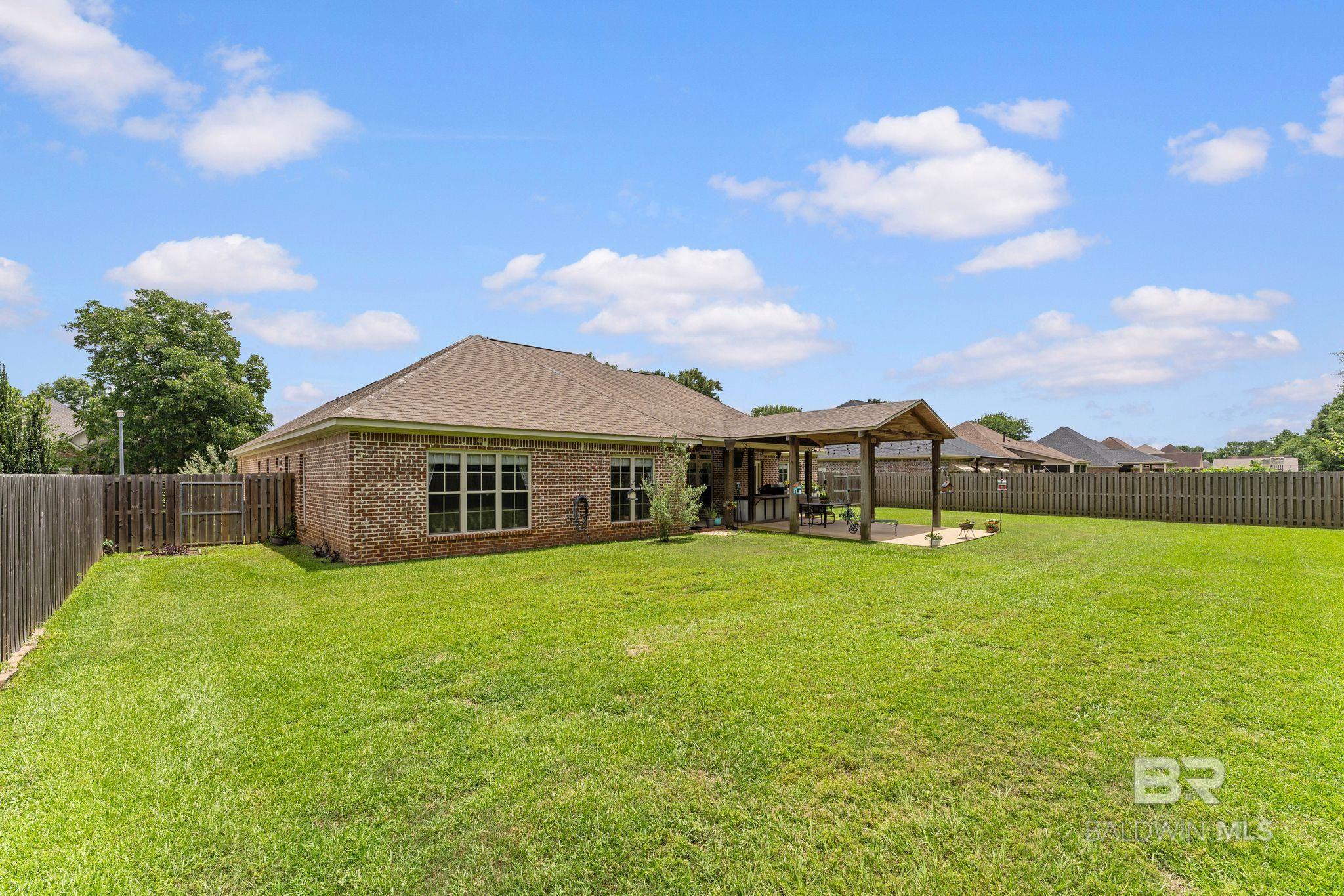https://zimg.paragon.ice.com/ParagonImages/Property/PG/BCAR/397712/62/0/0/fea1e0e755cd0a47418665258b80237b/7/671a1b6a765cf8ff4d4a8dc6dd2a84af/397712-bc481763-e11f-4204-865e-0476fb81b529.JPG
