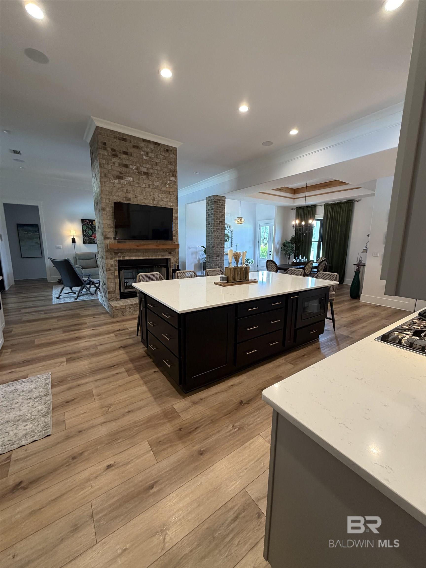 https://zimg.paragon.ice.com/ParagonImages/Property/PG/BCAR/397720/12/0/0/54d0a6d681f6774decfb348712ef12f3/7/8a5ae8e17789cabbf8264afaf10a9739/397720-9f6c7436-947f-4d69-bbde-67e4adf5ff11.JPG