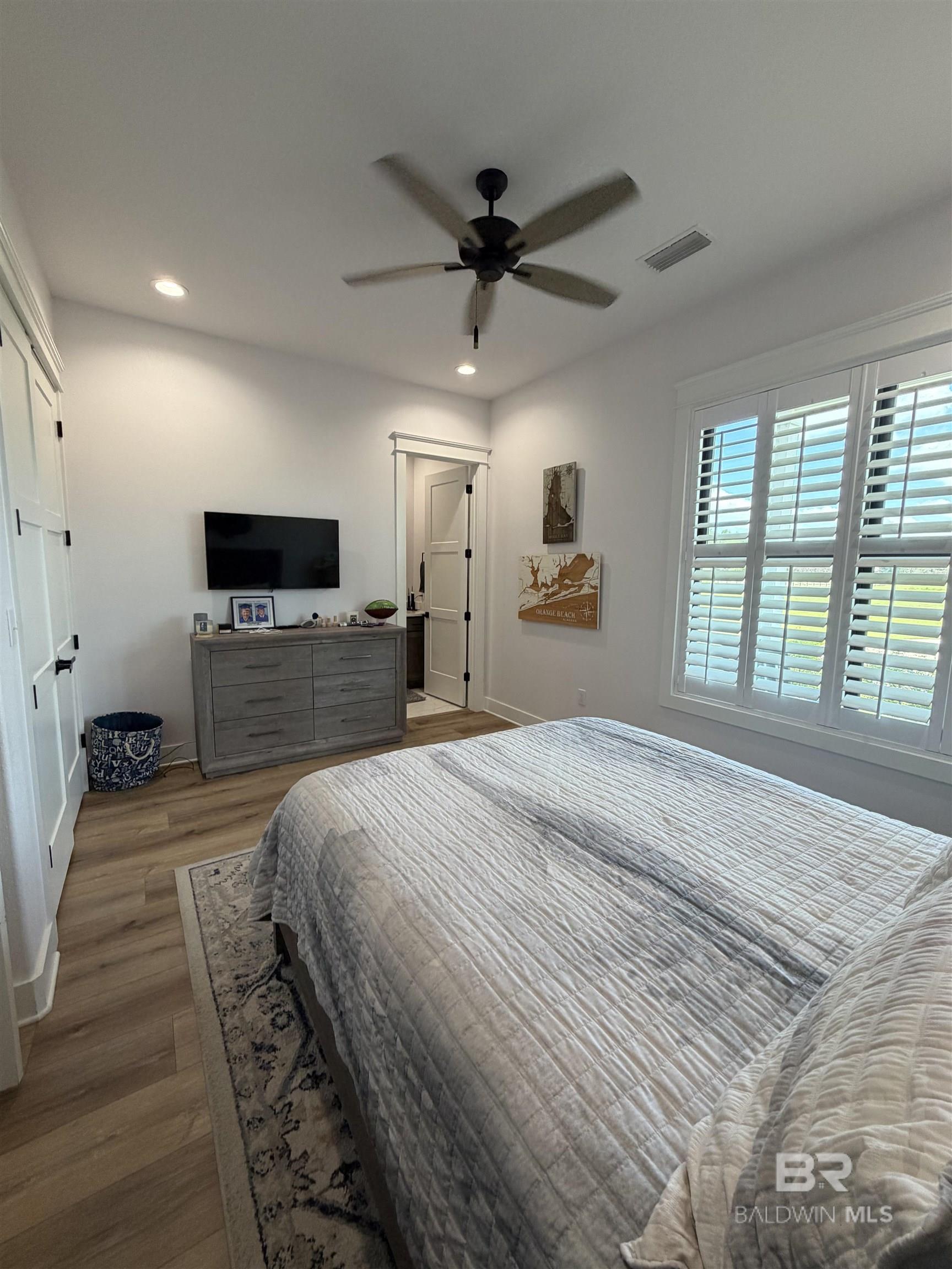 https://zimg.paragon.ice.com/ParagonImages/Property/PG/BCAR/397720/23/0/0/dc52236f8f7eadbc9ad5f00da26ac820/7/8a5ae8e17789cabbf8264afaf10a9739/397720-eb4c955c-04d3-4bb2-bf45-ce2f4d2d4188.JPG
