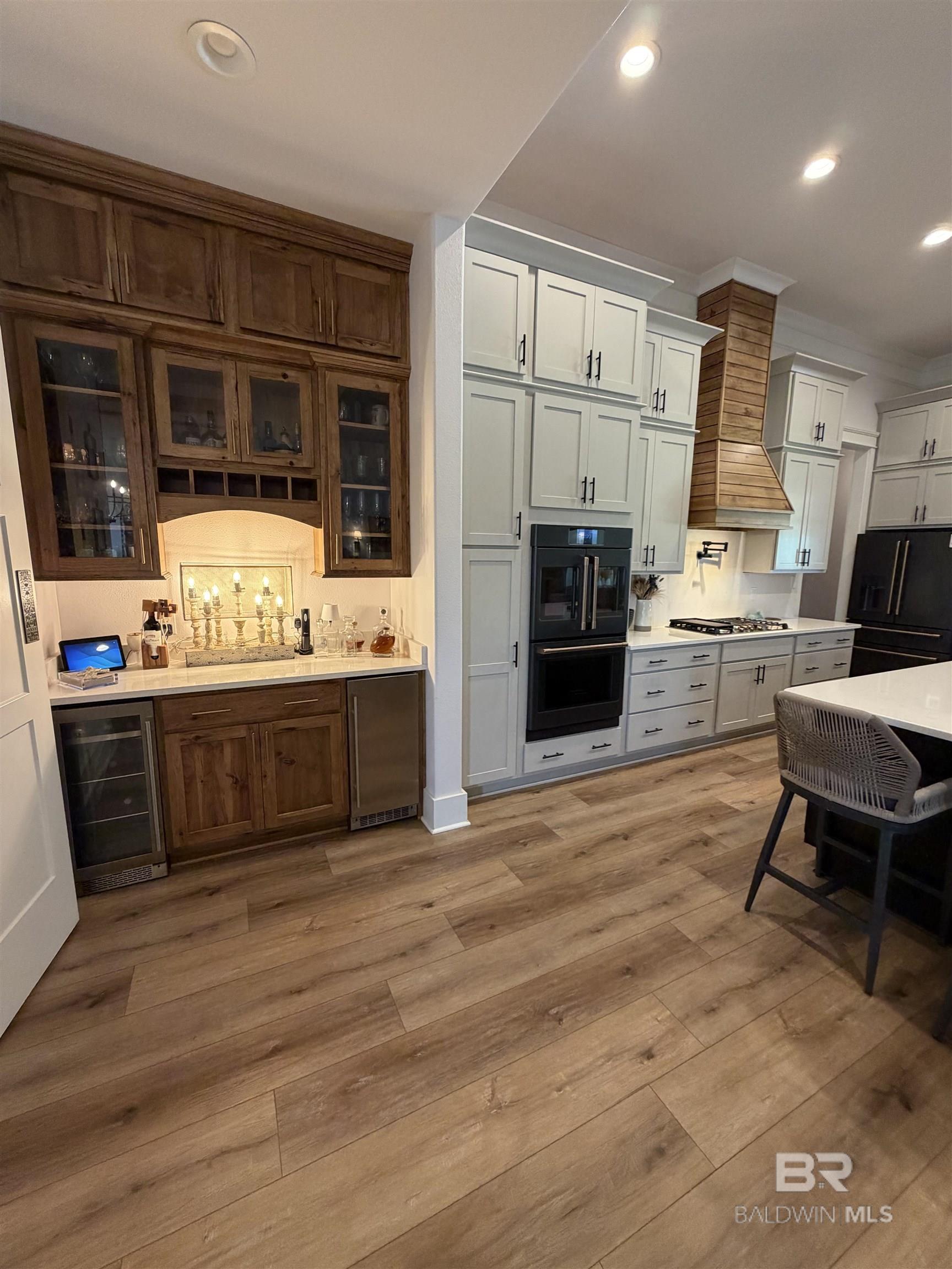 https://zimg.paragon.ice.com/ParagonImages/Property/PG/BCAR/397720/9/0/0/d716784714cf4f37eb92e5694ff6dcde/7/8a5ae8e17789cabbf8264afaf10a9739/397720-ad46e564-f4ca-4f84-9ac2-f048617c9e65.JPG