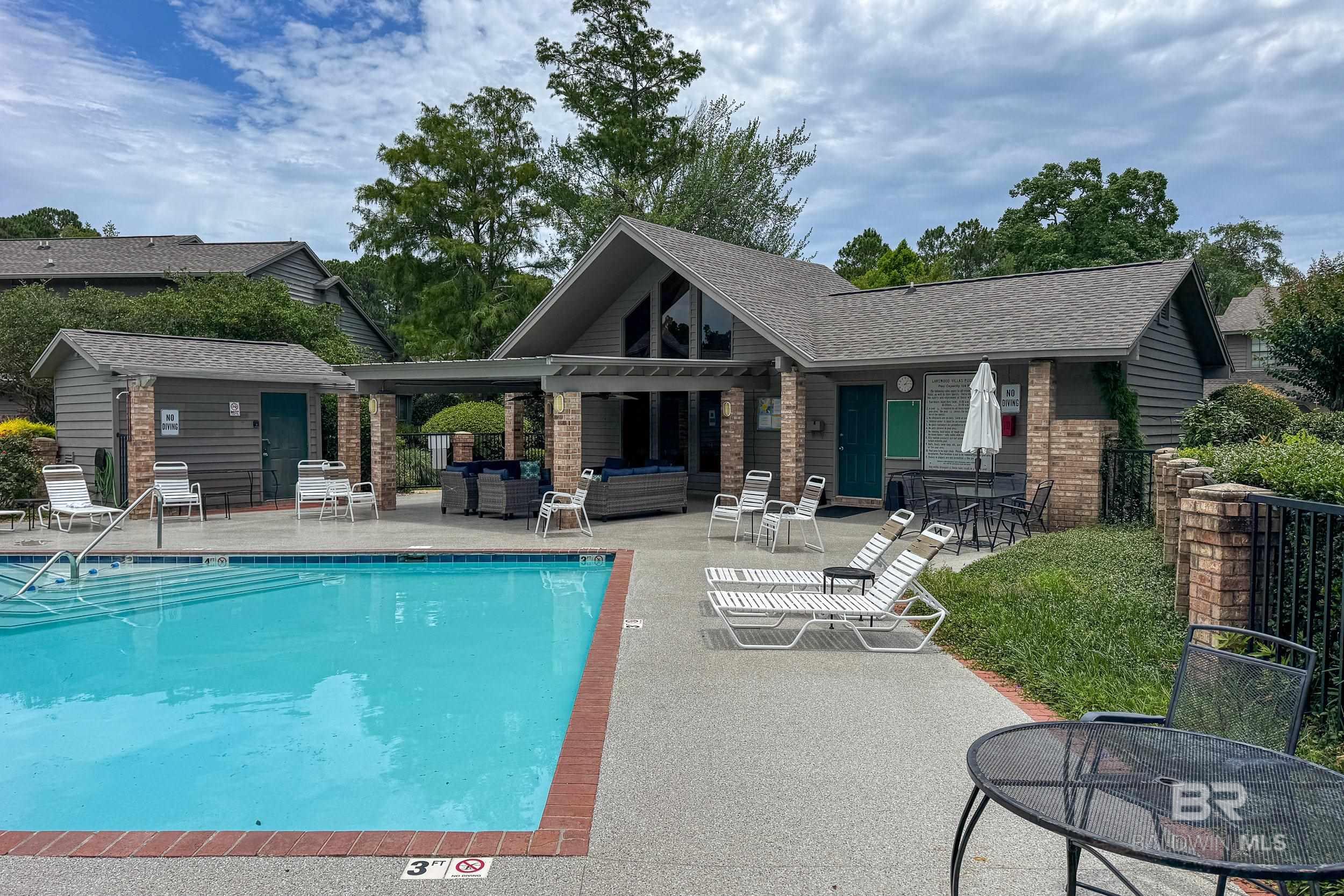 https://zimg.paragon.ice.com/ParagonImages/Property/PG/BCAR/397725/34/0/0/1dbbca11c9b0473a62468ed27df63a3a/7/2964b1890350547584dd2773b360e482/397725-2b2cd79b-0258-4772-b469-f640f77ca132.JPG