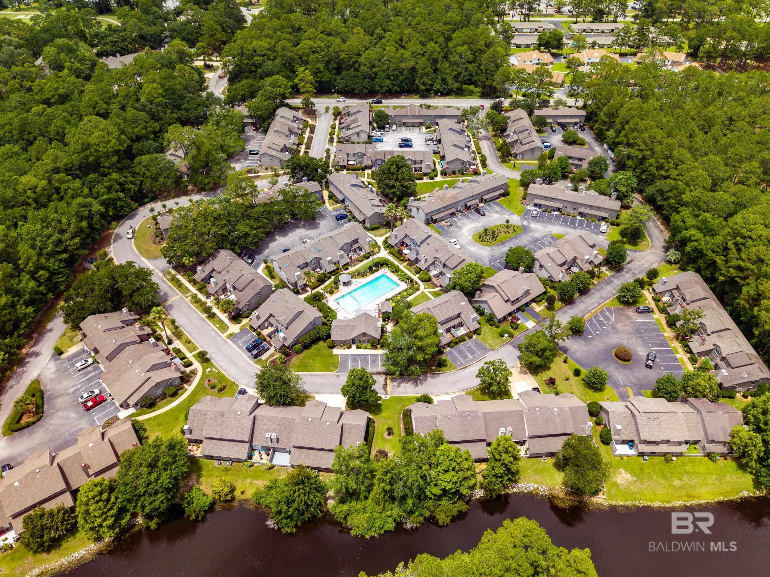 https://zimg.paragon.ice.com/ParagonImages/Property/PG/BCAR/397725/40/0/0/714eb52fa576bc9d8b3b32c8944e95fd/7/2964b1890350547584dd2773b360e482/397725-238a5292-3fcd-4805-be97-61407528ff49.JPG