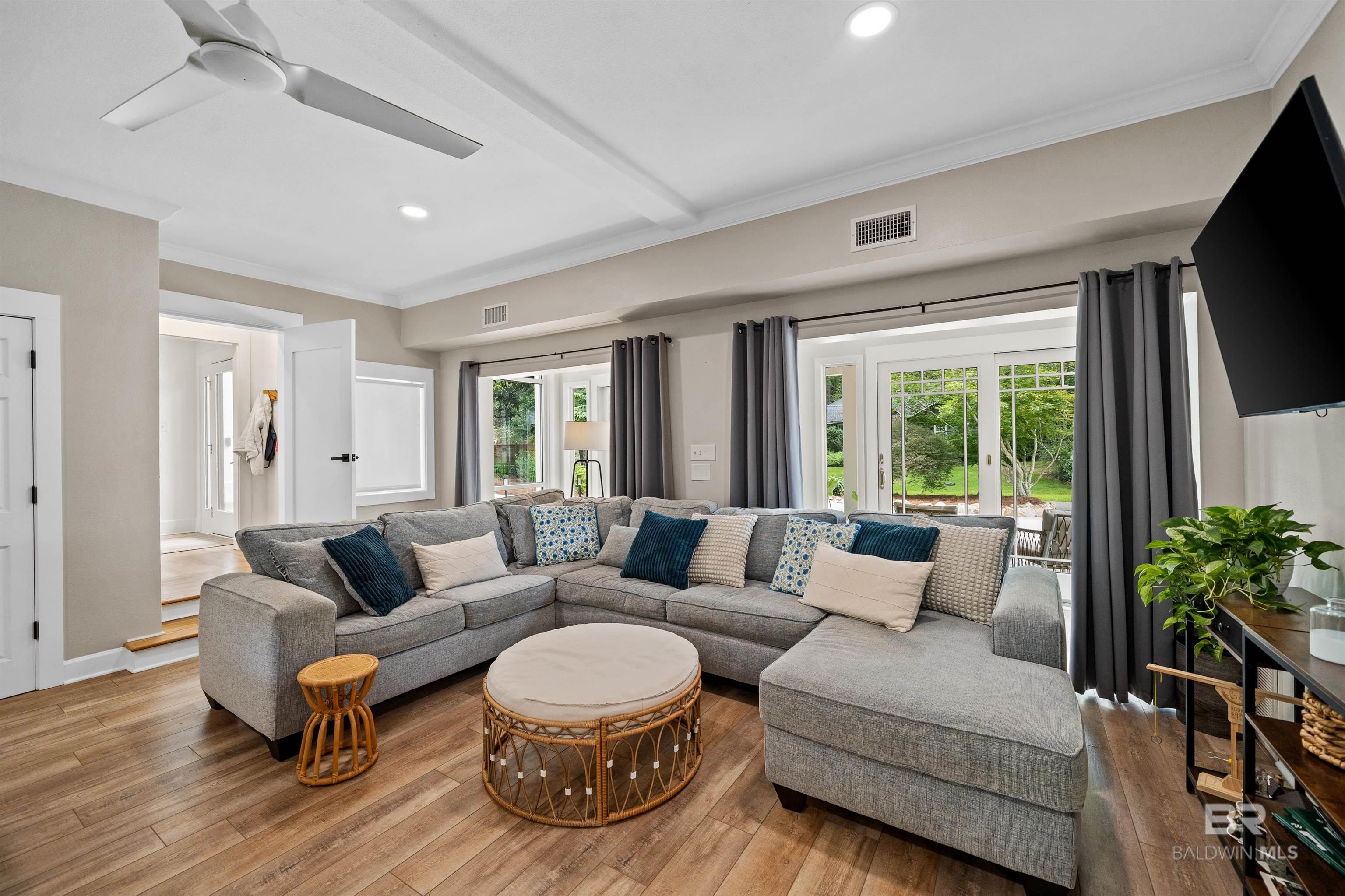 https://zimg.paragon.ice.com/ParagonImages/Property/PG/BCAR/397735/48/0/0/a169c715c4e8fad7691acd5a19bab33f/7/8084d8620f290d628cd2ae2ee0c9d5dd/397735-92518310-996f-4937-b451-60402698e3a2.JPG