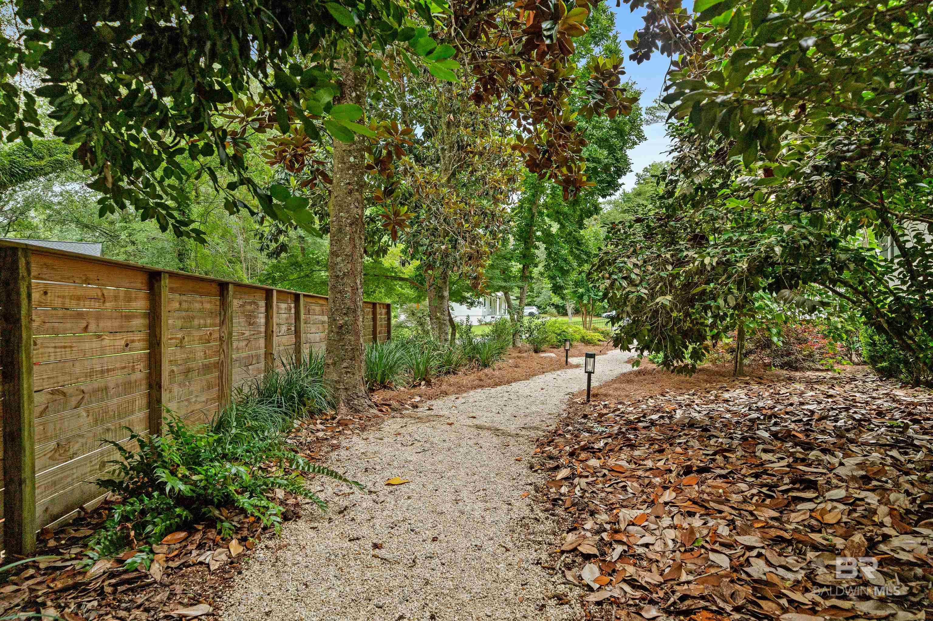 https://zimg.paragon.ice.com/ParagonImages/Property/PG/BCAR/397735/88/0/0/c151dbfc9037fef2c439e548cb16b2ec/7/8084d8620f290d628cd2ae2ee0c9d5dd/397735-68d7e177-c091-4357-8917-fc6f828be4b6.JPG