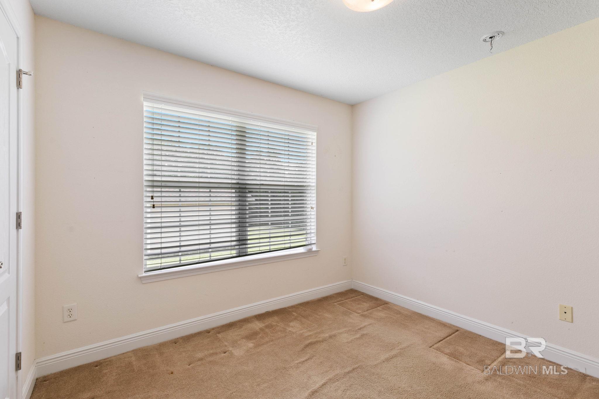 397745 | Photo 28