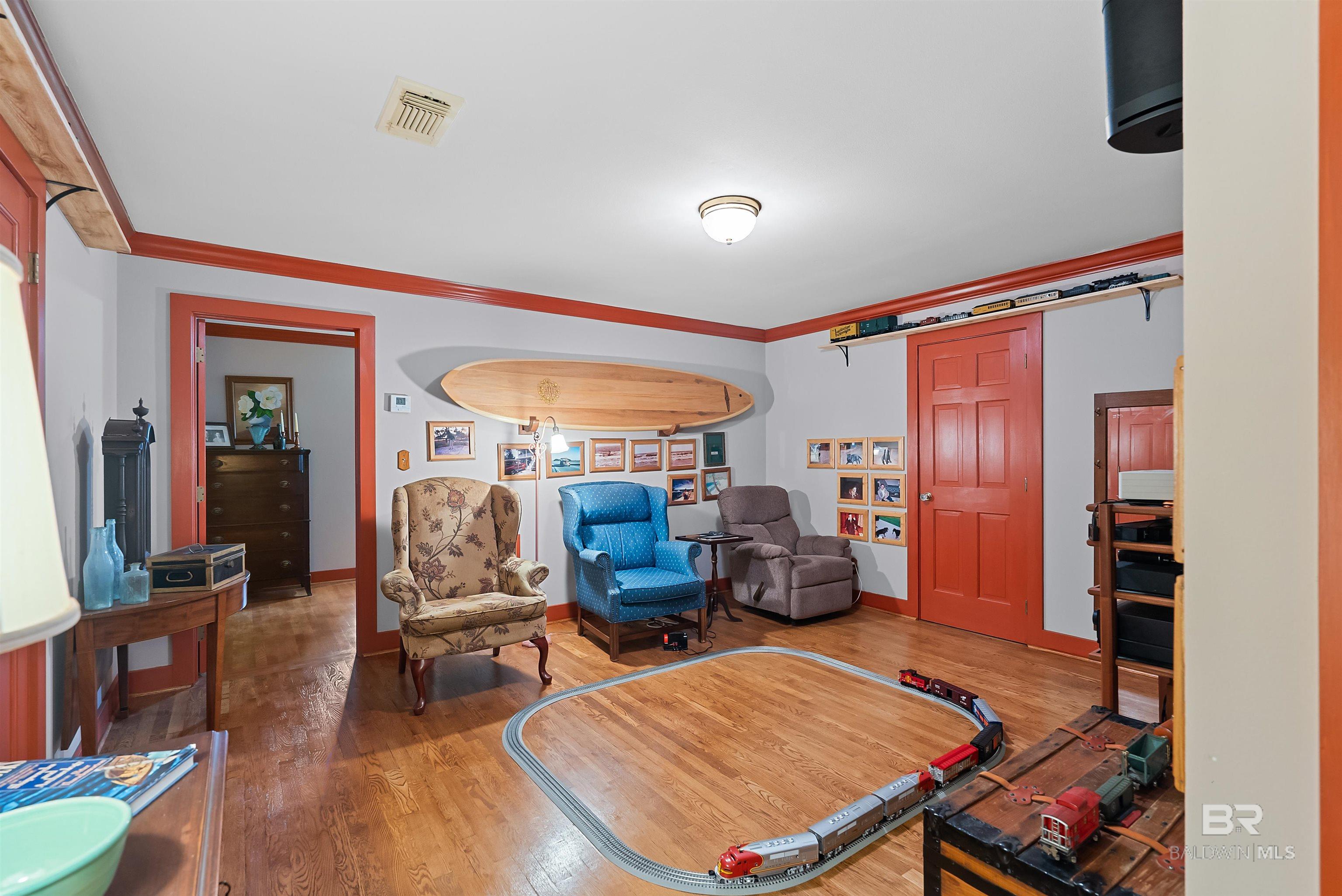 https://zimg.paragon.ice.com/ParagonImages/Property/PG/BCAR/397752/28/0/0/09c6ec690db8476e1e23f3ffe5dd4be3/7/02b8928516d4bb4d30406bdc5e9cdc1a/397752-0b085afb-54a1-4e60-b695-d661572fc3de.JPG