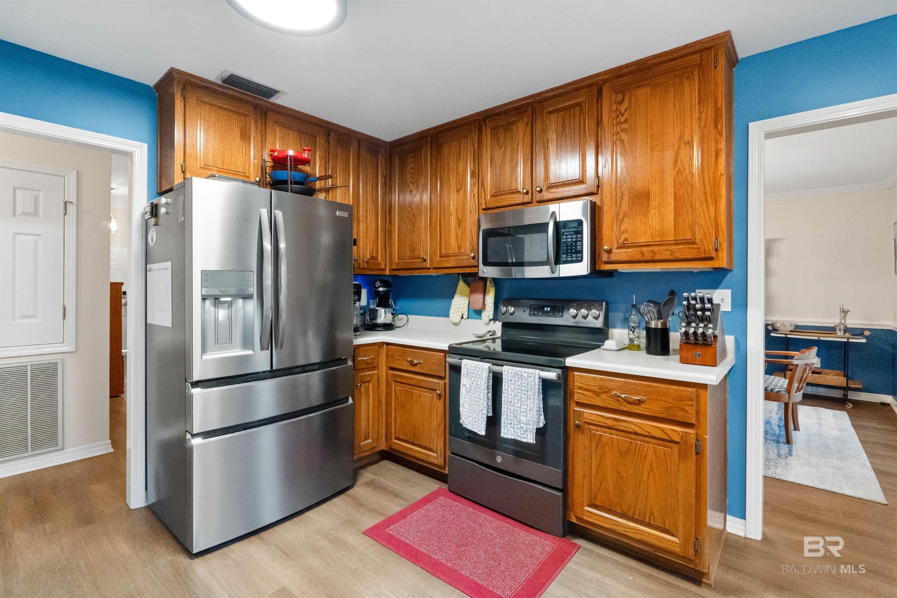 https://zimg.paragon.ice.com/ParagonImages/Property/PG/BCAR/397759/24/0/0/62f36de6febf4a930b233600150af71c/7/6d4001e28a67941ad45709db2c332d7d/397759-b1d05a98-54ef-4a3a-b317-5dbb342dfeaa.JPG