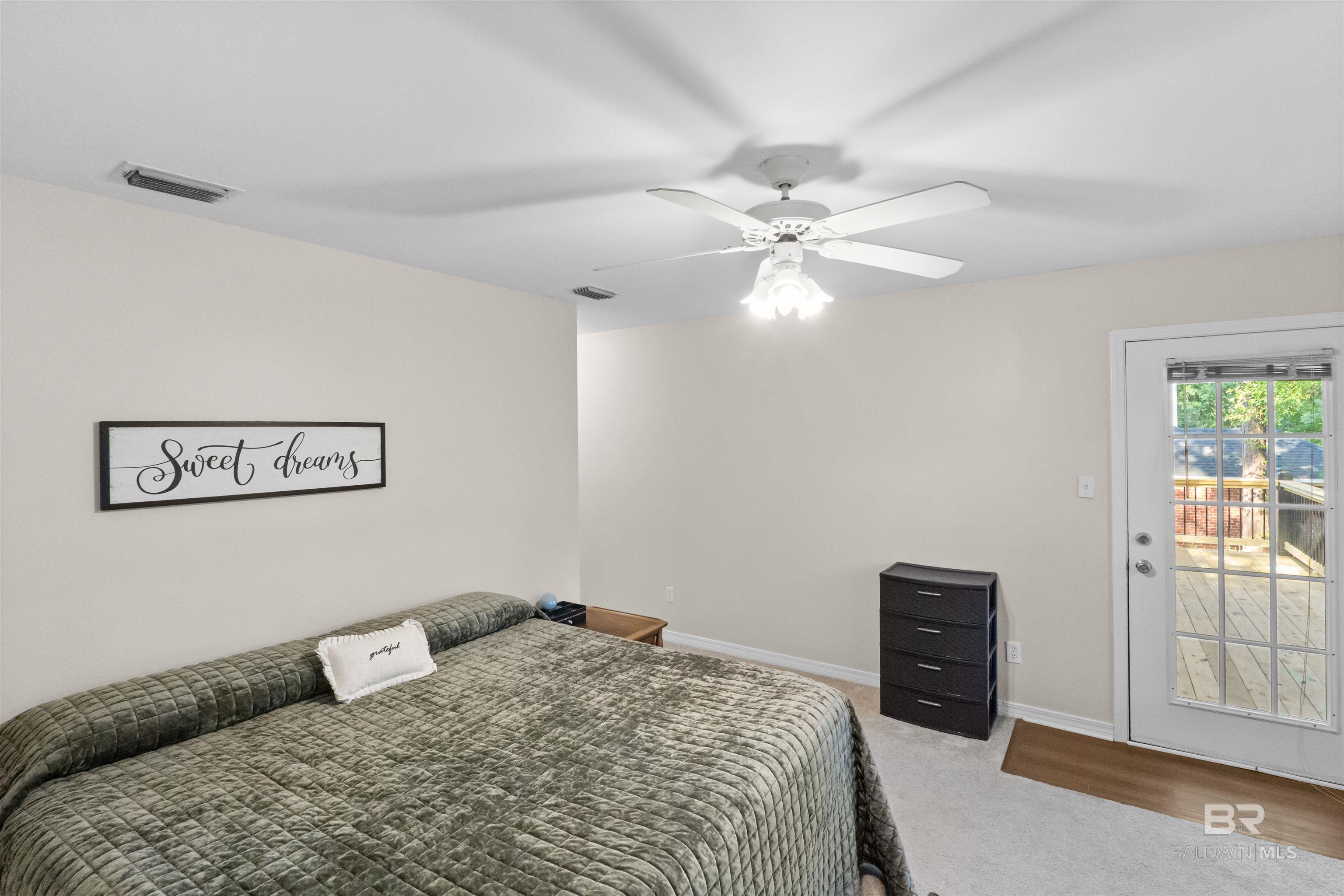 https://zimg.paragon.ice.com/ParagonImages/Property/PG/BCAR/397759/31/0/0/620133de70d9039fa78f394ae2352ffc/7/6d4001e28a67941ad45709db2c332d7d/397759-4ebf9c12-db8f-4888-82e6-203216930bbf.JPG