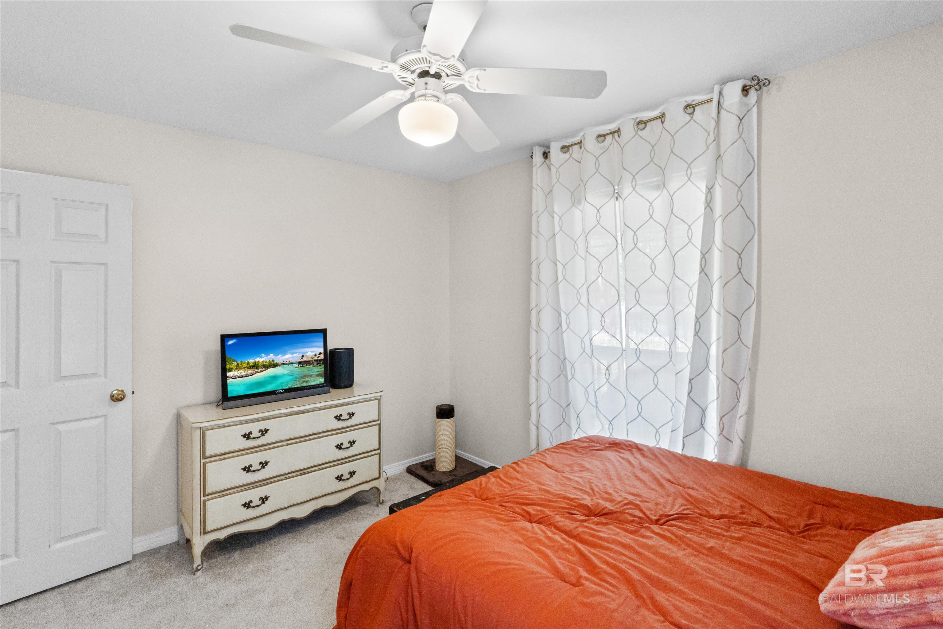 https://zimg.paragon.ice.com/ParagonImages/Property/PG/BCAR/397759/39/0/0/4ddde81883aa7729c96e2756fef9e22b/7/6d4001e28a67941ad45709db2c332d7d/397759-bdfab303-e3be-4137-a8e1-b846e92ebc02.JPG