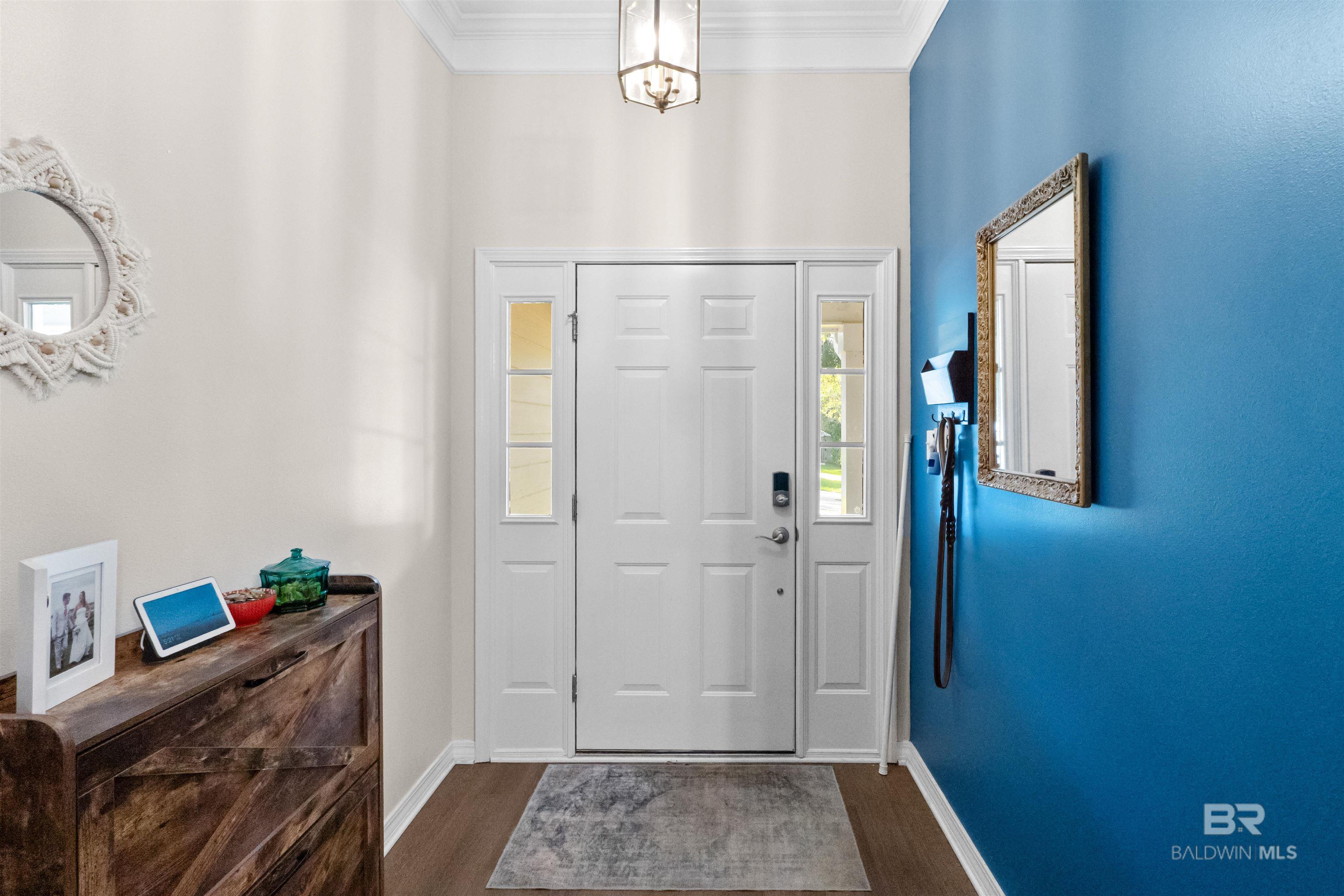 https://zimg.paragon.ice.com/ParagonImages/Property/PG/BCAR/397759/9/0/0/4f2402f432efe31ebb27d96e2534e676/7/6d4001e28a67941ad45709db2c332d7d/397759-3e1737e9-deba-4062-999a-35e6279b704d.JPG