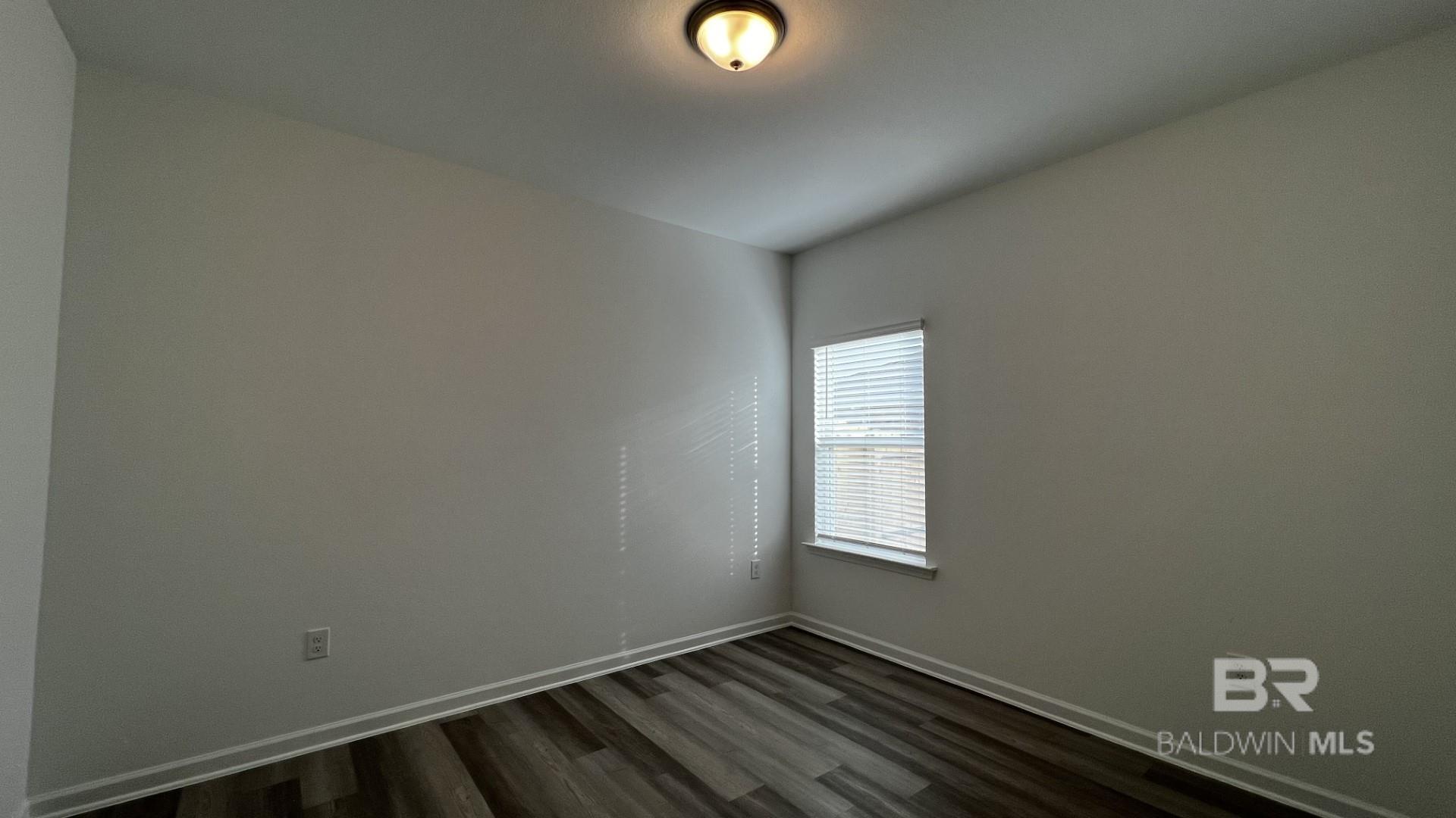 https://zimg.paragon.ice.com/ParagonImages/Property/PG/BCAR/397772/11/0/0/eda3c0664ed0e65e8f6f304feee21bde/7/ba83335bb8999916e73516c502a9ff85/397772-A7EF94F0-60CD-4DC6-BED8-DF01DDC93DC5.JPG